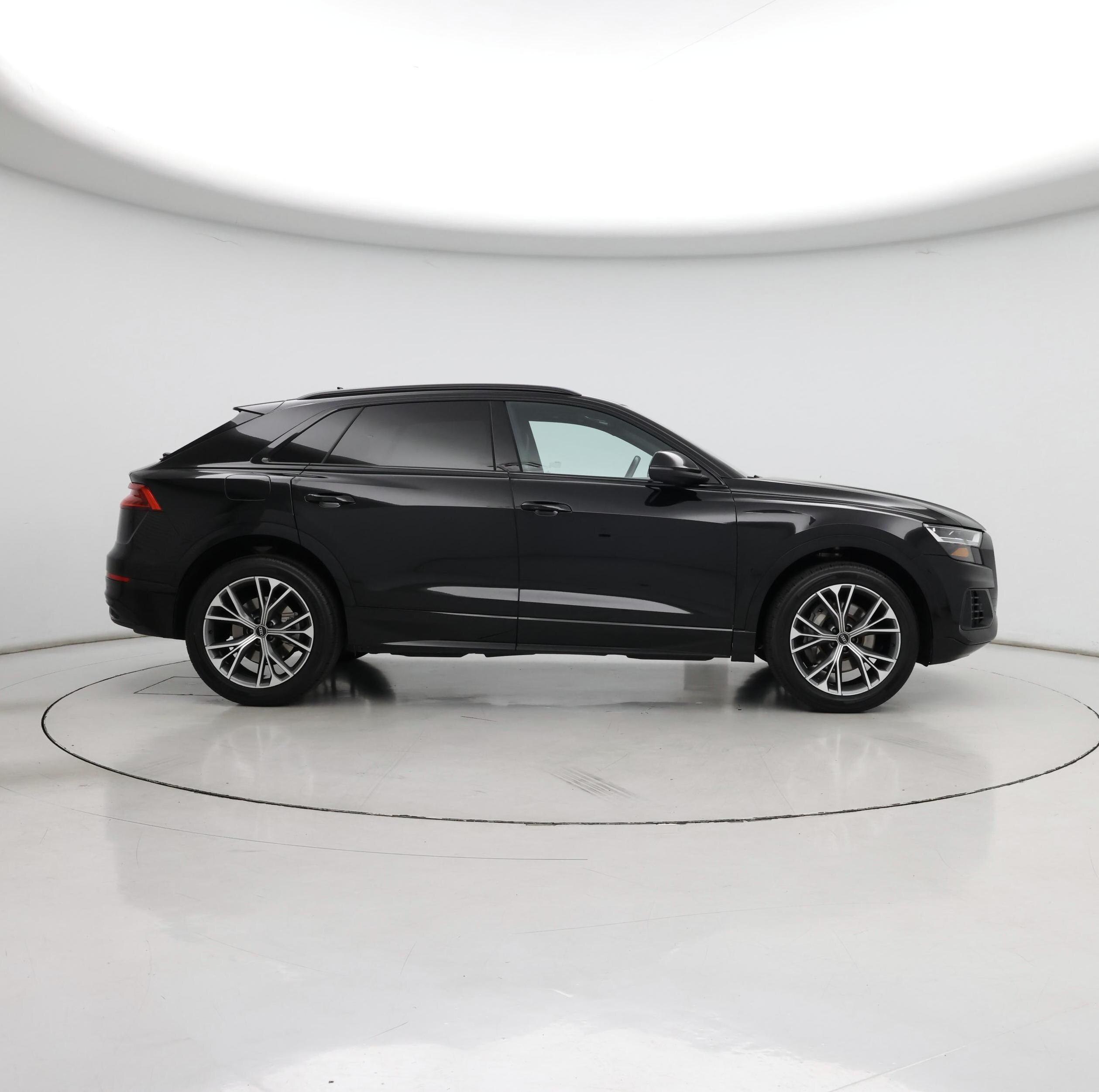 Thumbnail: 2021 Audi Q8 - 7