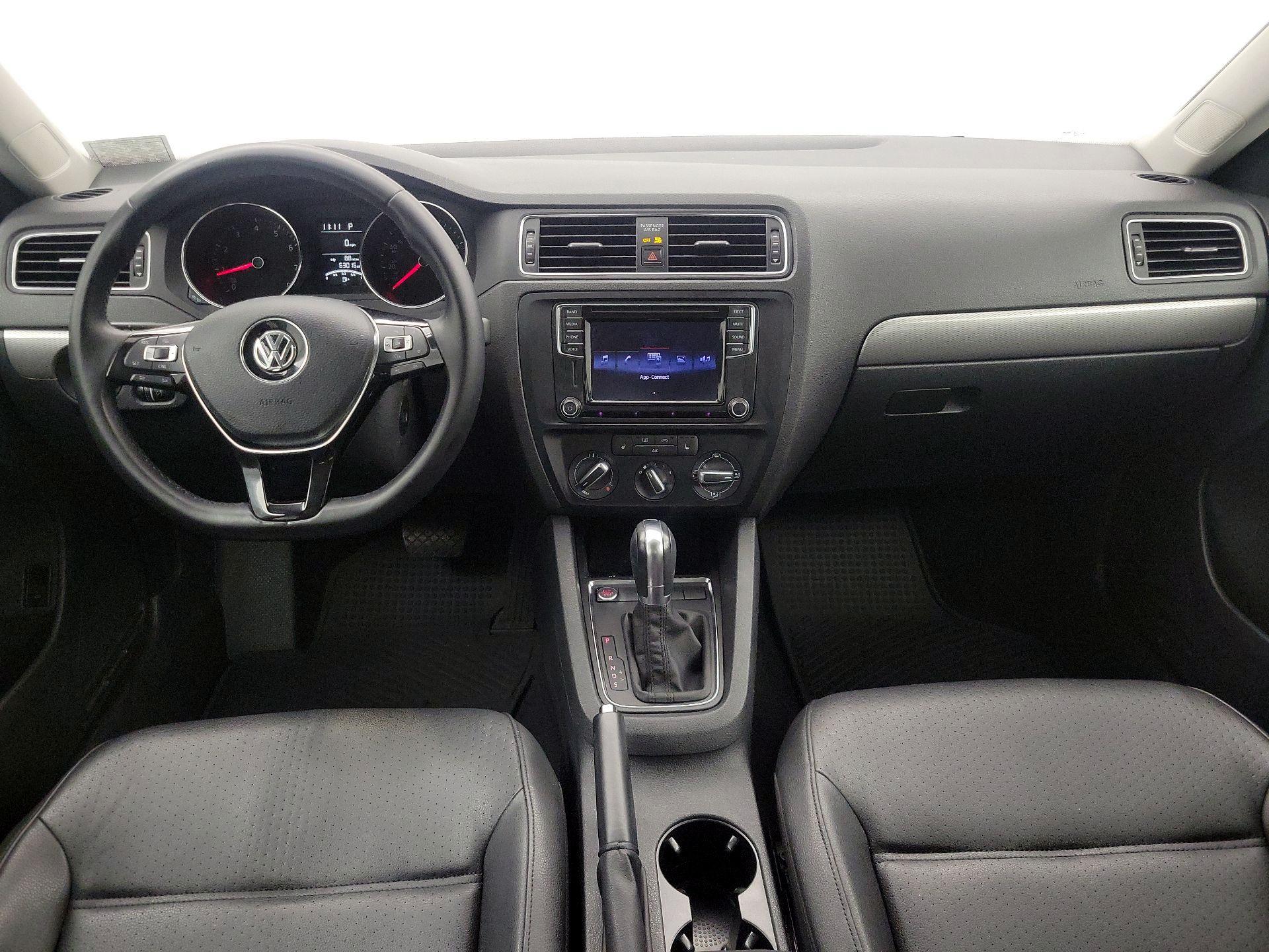 Thumbnail: 2016 Volkswagen Jetta - 9