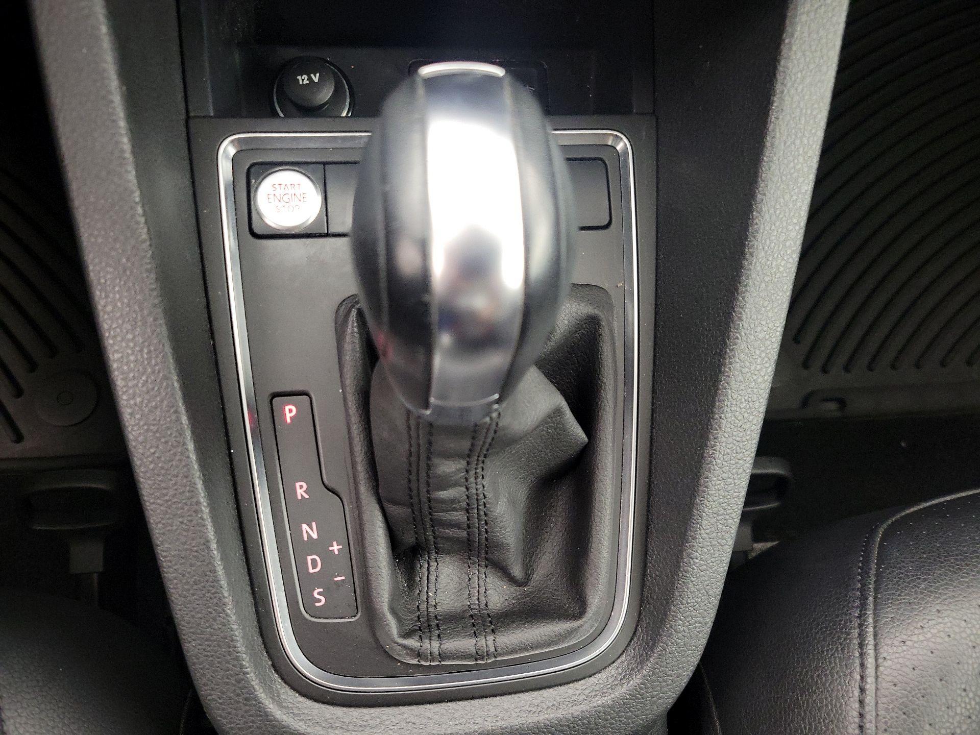 Thumbnail: 2016 Volkswagen Jetta - 17