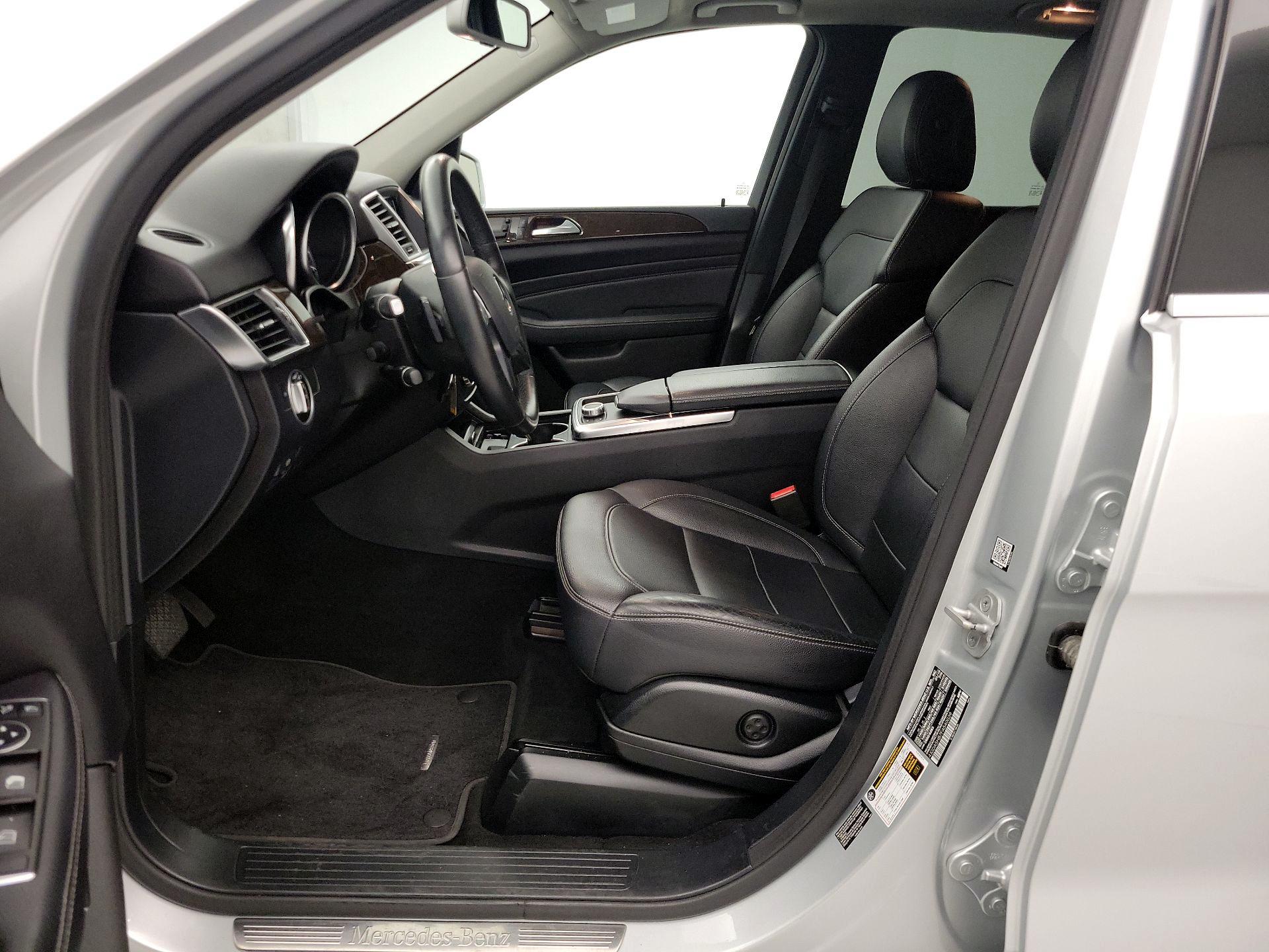 Thumbnail: 2015 Mercedes-Benz M-Class - 11