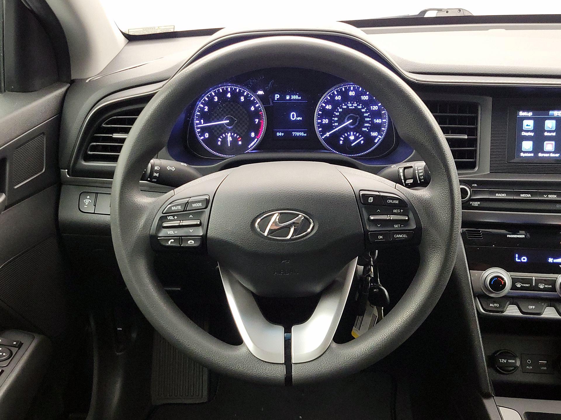 Thumbnail: 2020 Hyundai Elantra - 10