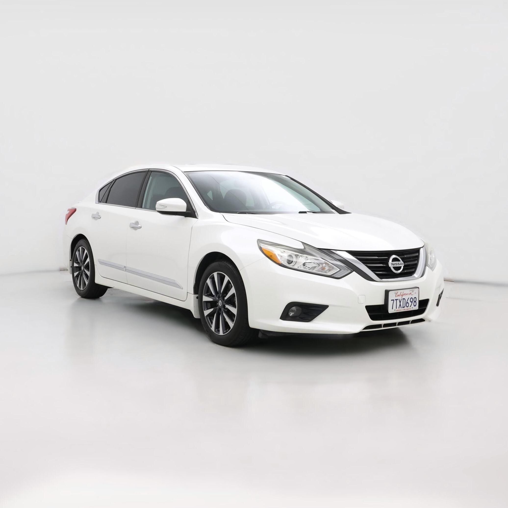 Thumbnail: 2016 Nissan Altima - 1