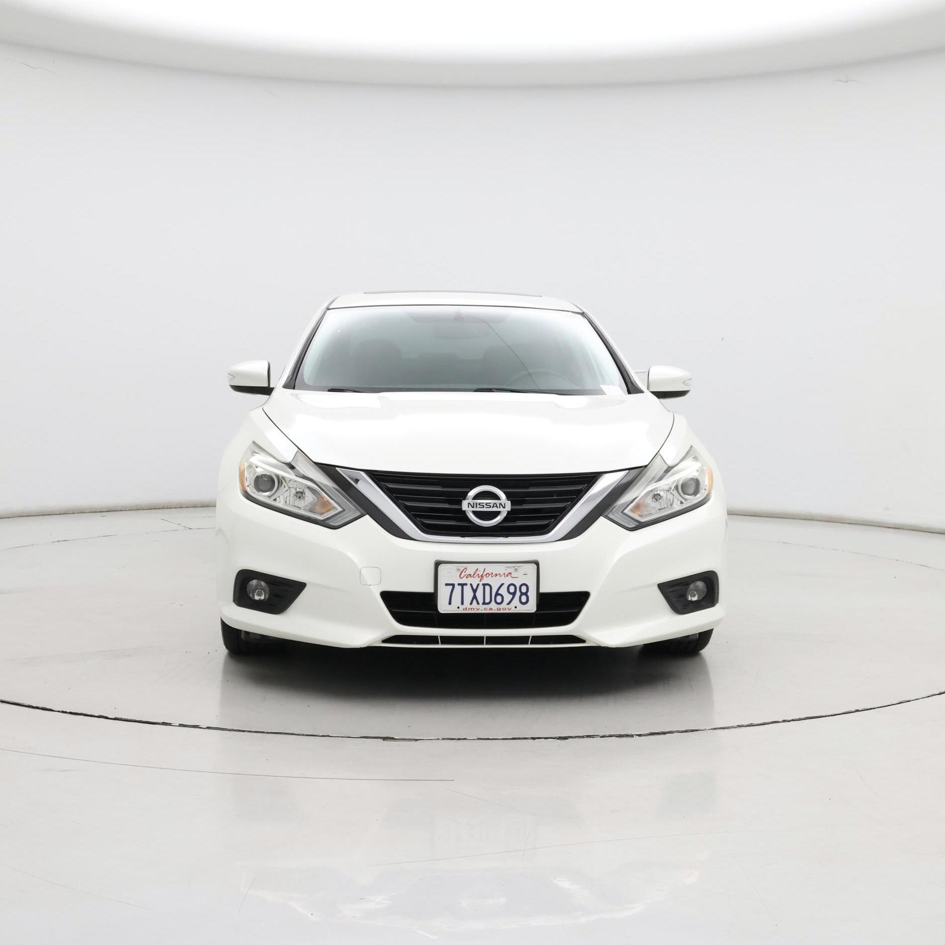 Thumbnail: 2016 Nissan Altima - 5
