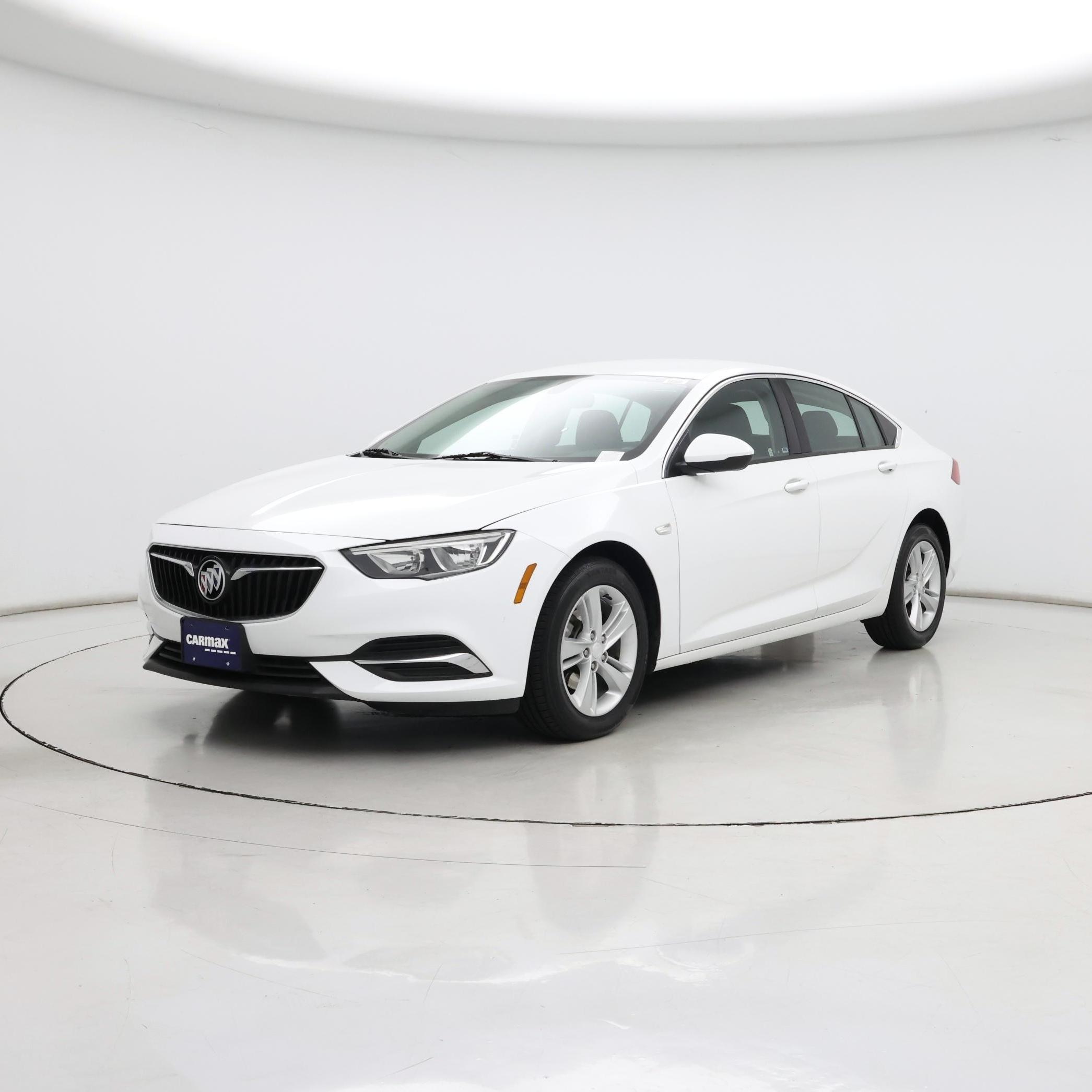 Thumbnail: 2018 Buick Regal - 4