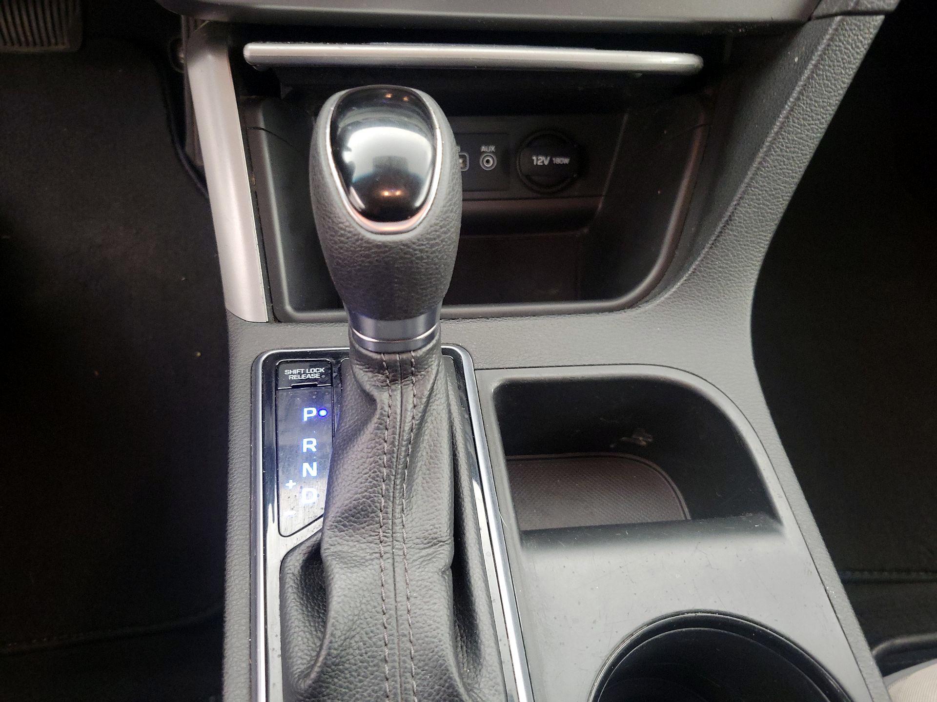 Thumbnail: 2015 Hyundai Sonata - 16