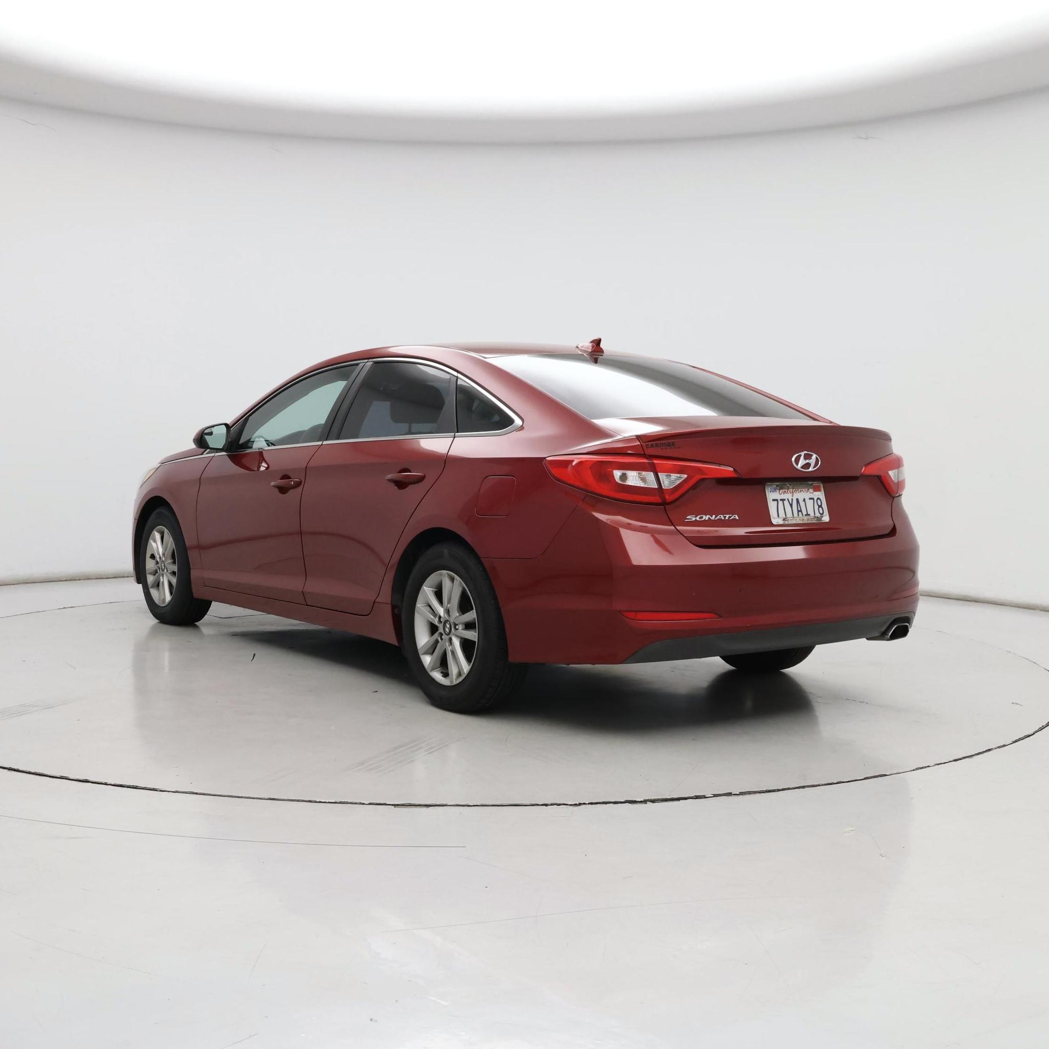 Thumbnail: 2015 Hyundai Sonata - 2