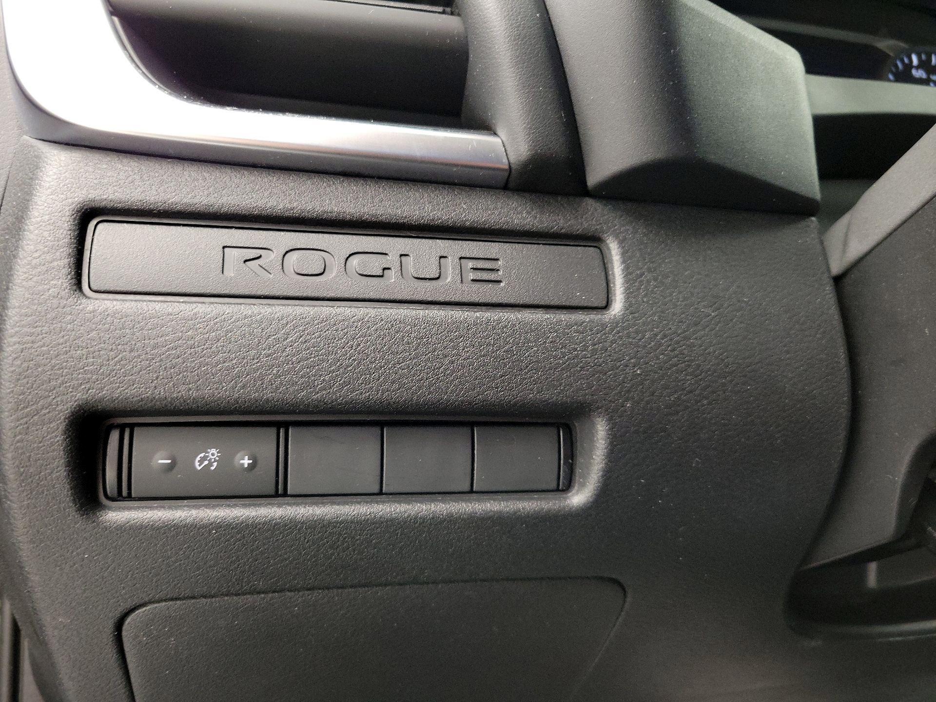 Thumbnail: 2021 Nissan Rogue - 13