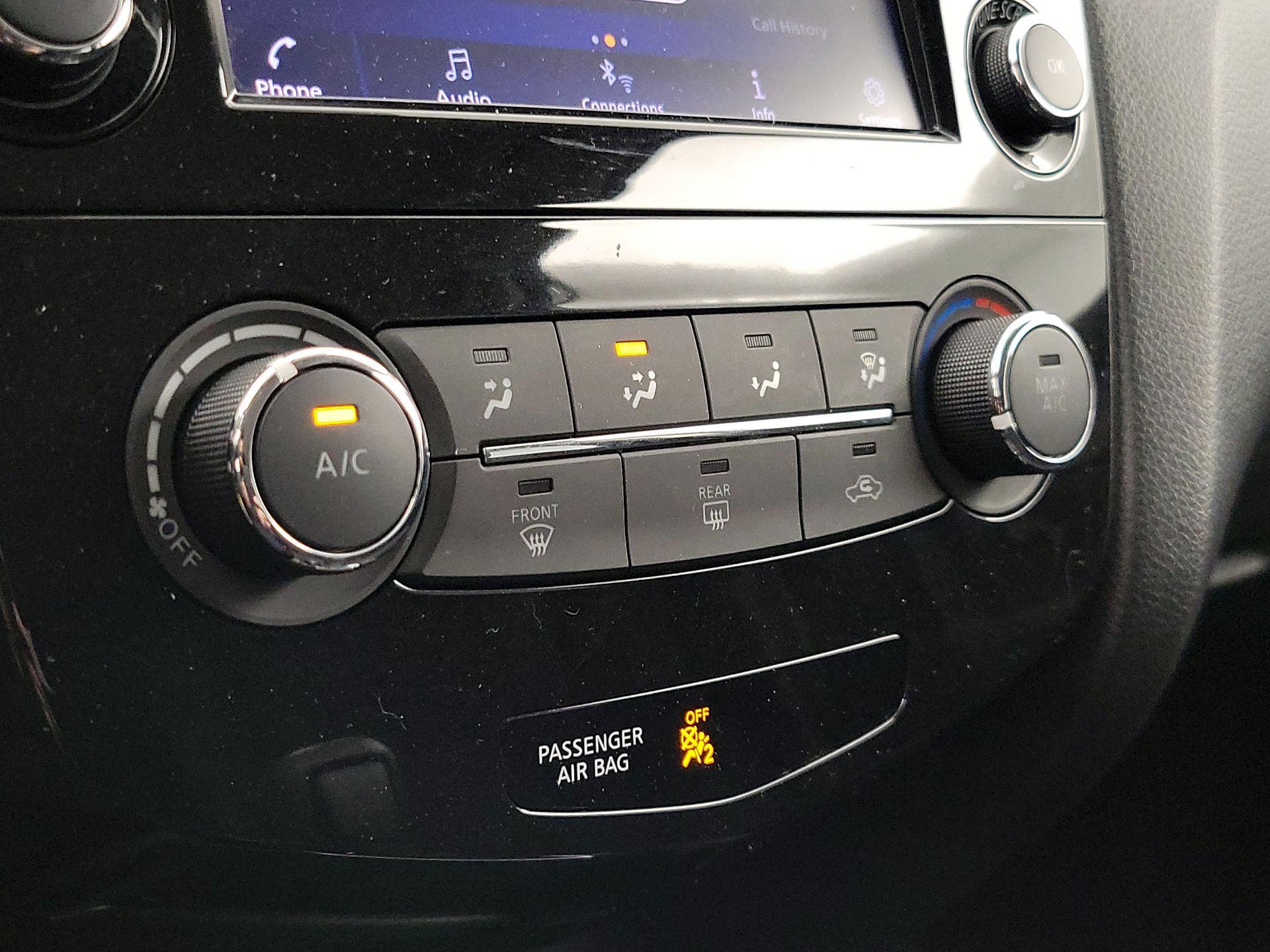 Thumbnail: 2019 Nissan Rogue Sport - 16