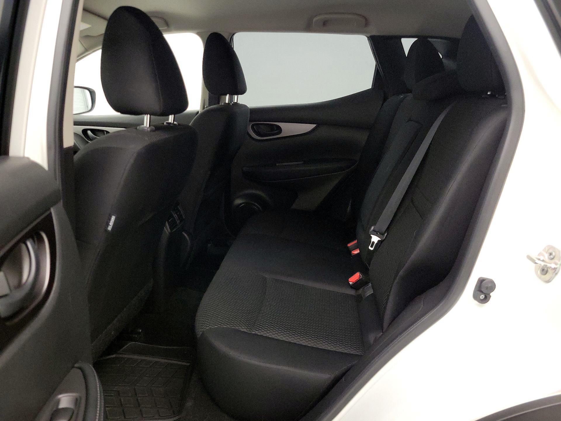 Thumbnail: 2019 Nissan Rogue Sport - 19
