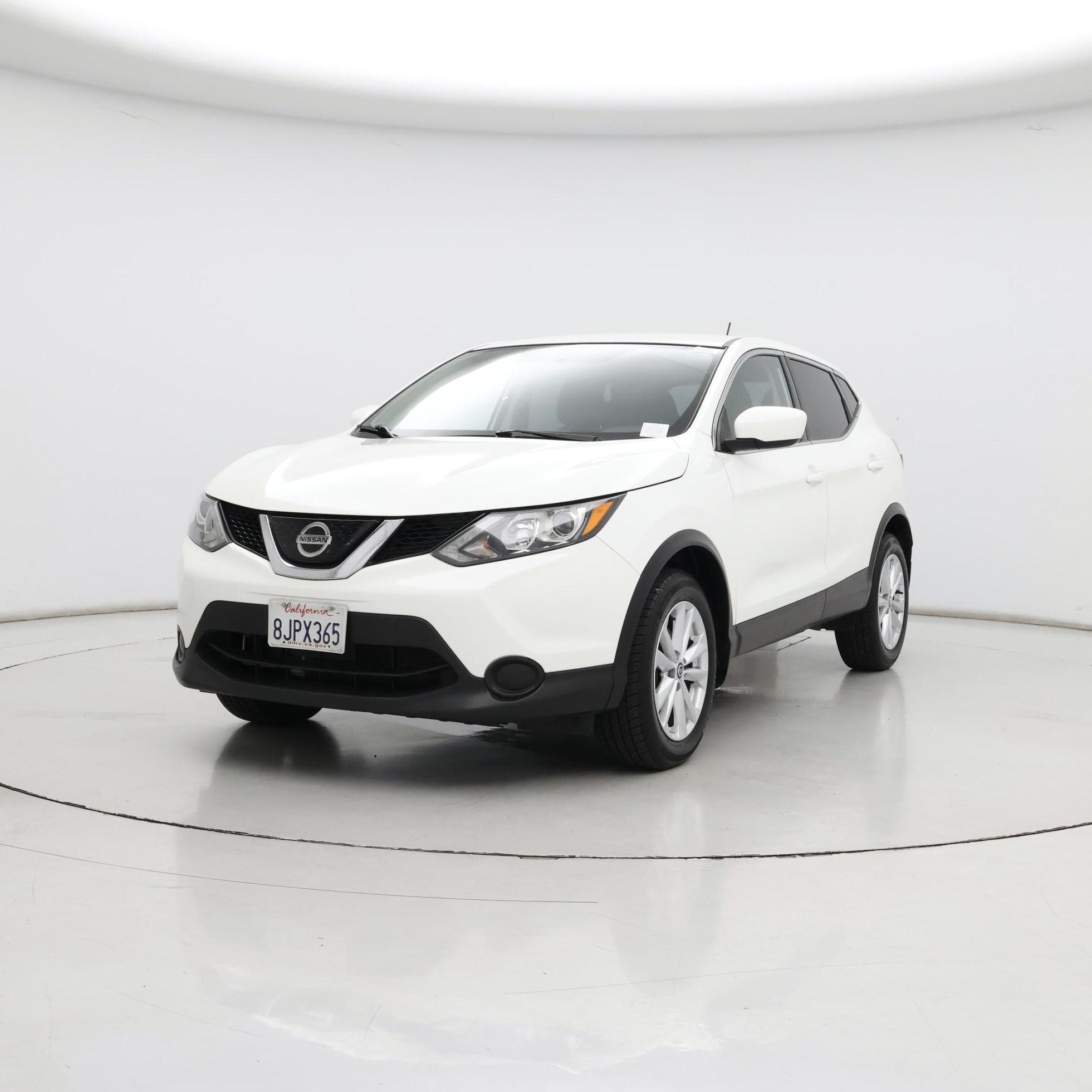 Thumbnail: 2019 Nissan Rogue Sport - 4