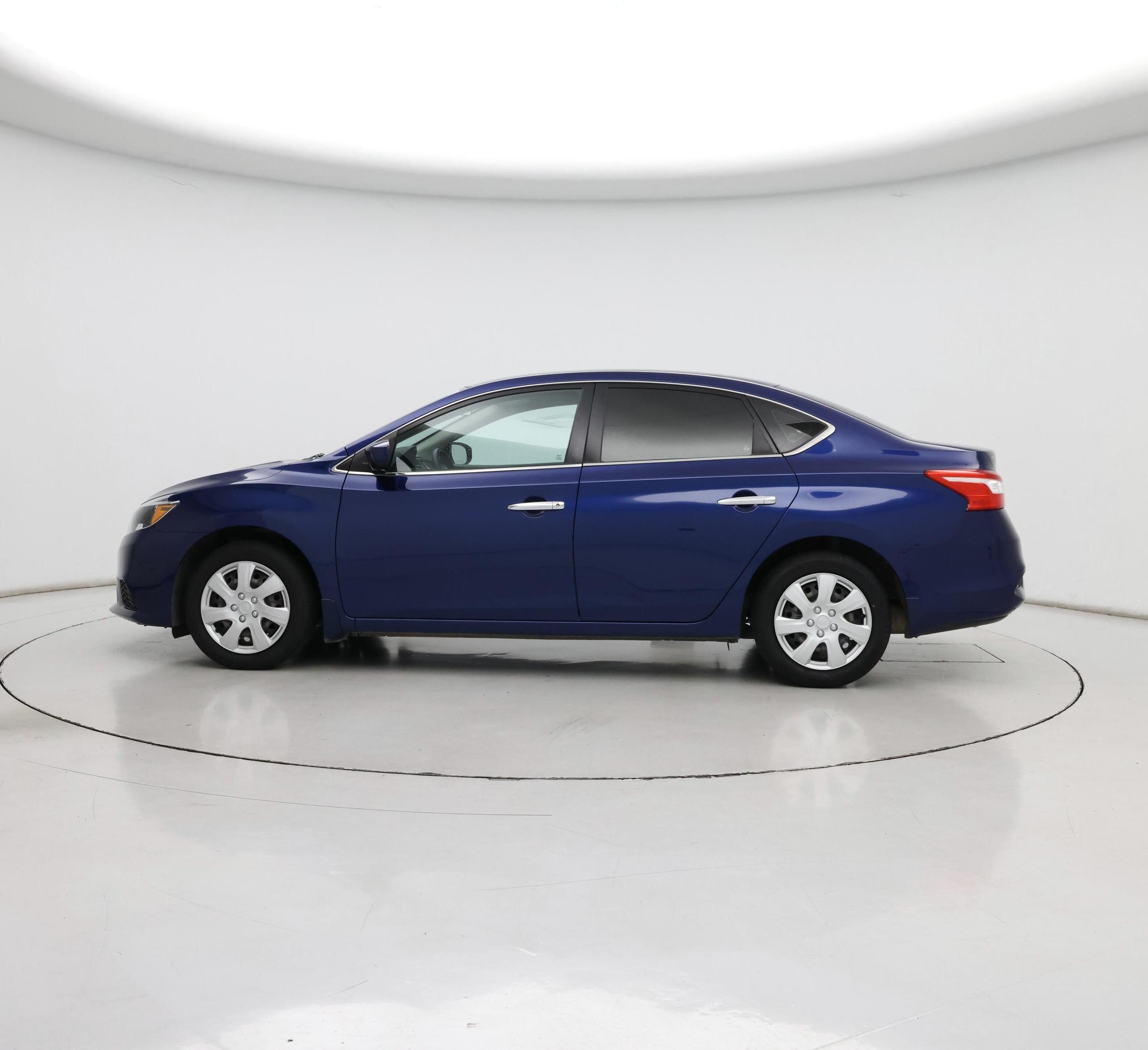 Thumbnail: 2017 Nissan Sentra - 3