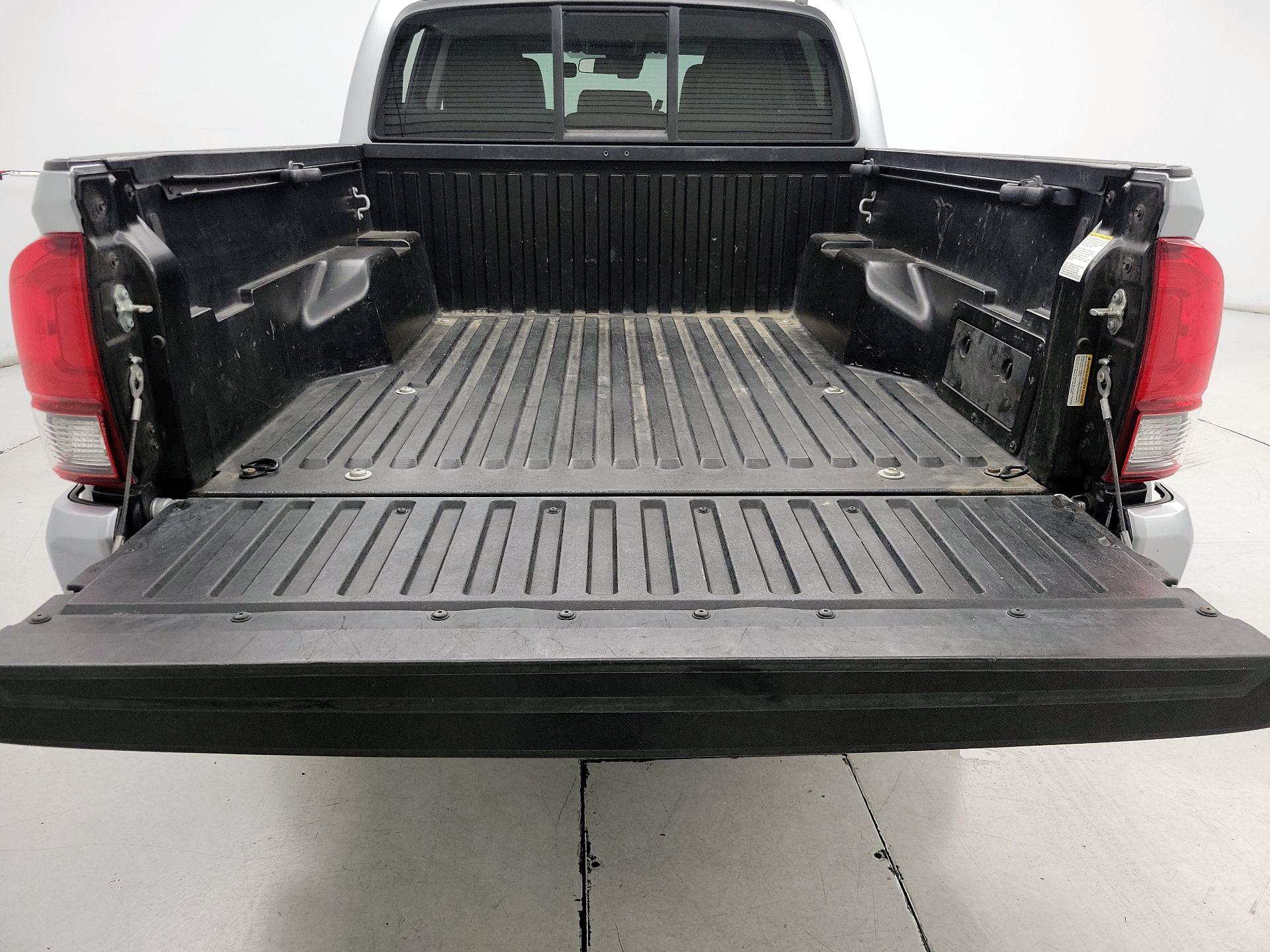 Thumbnail: 2022 Toyota Tacoma - 20