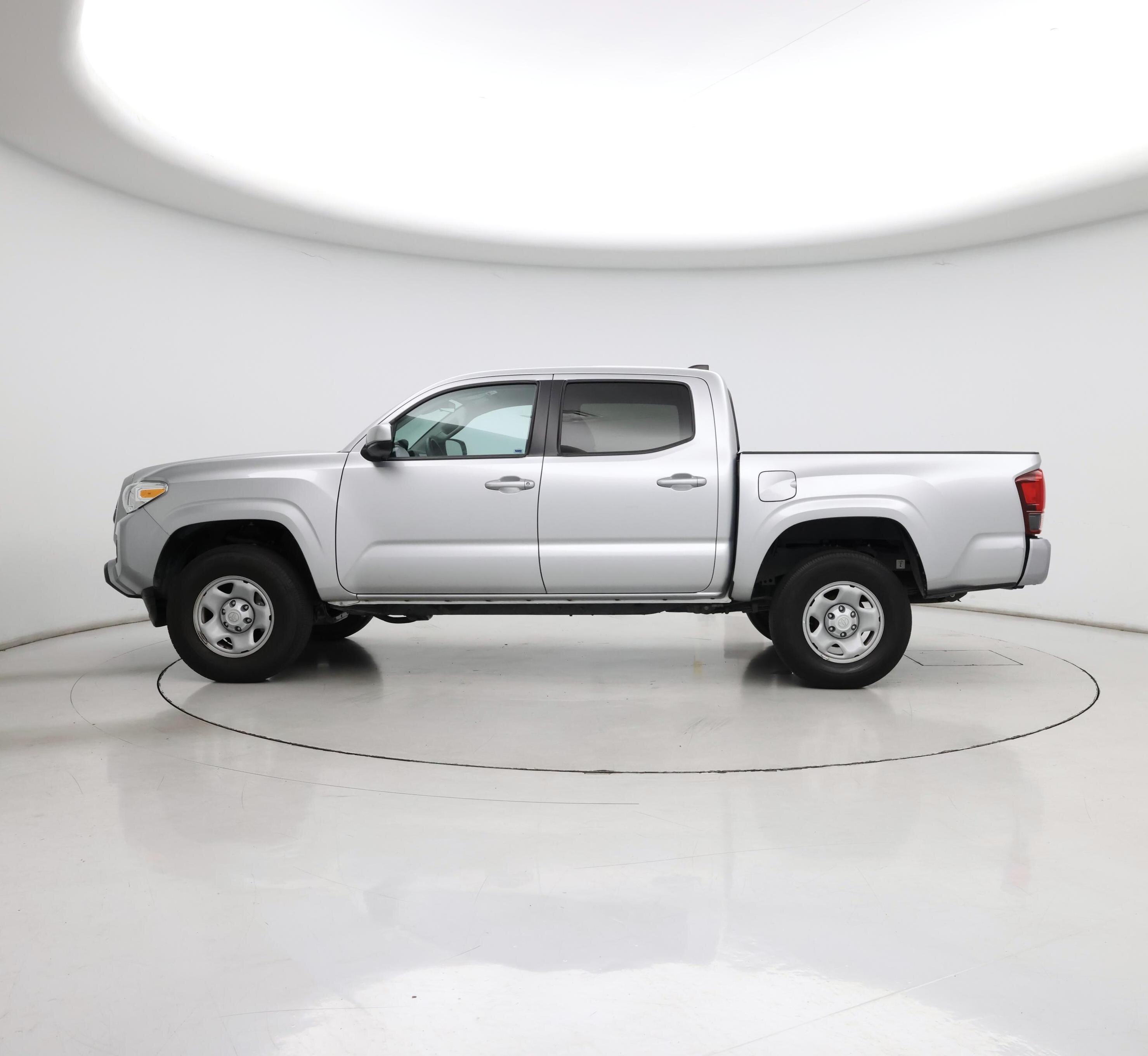 Thumbnail: 2022 Toyota Tacoma - 3