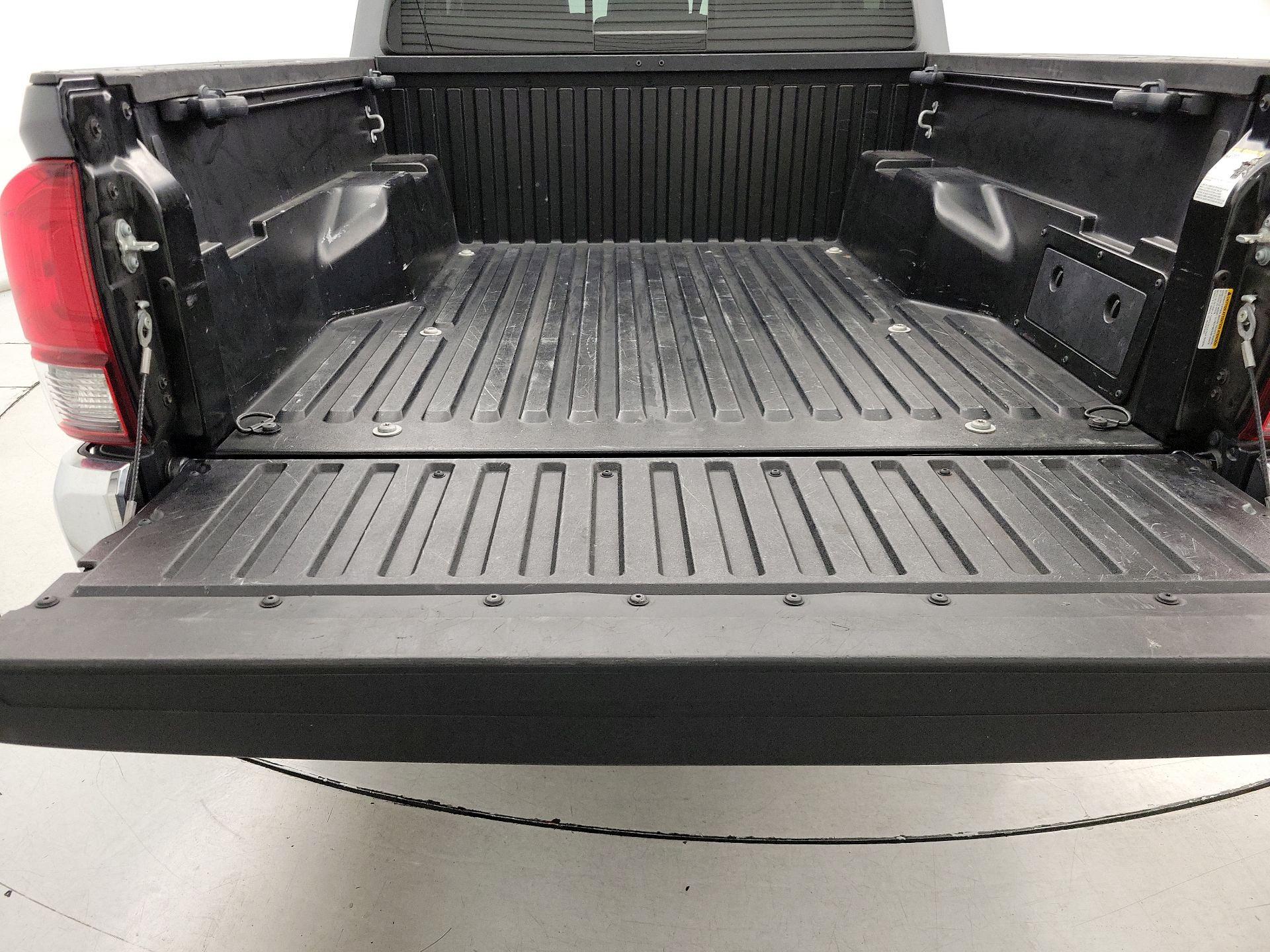 Thumbnail: 2021 Toyota Tacoma - 20