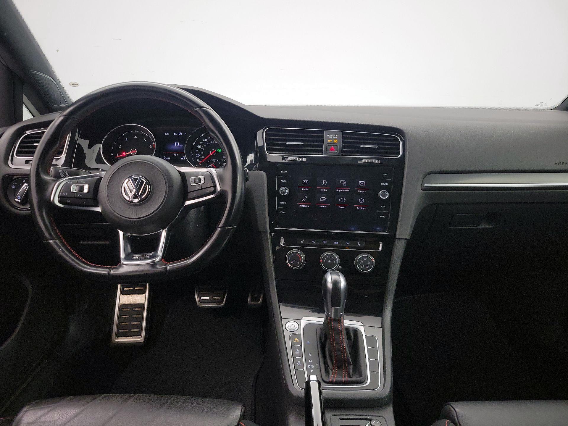 Thumbnail: 2018 Volkswagen Golf - 9
