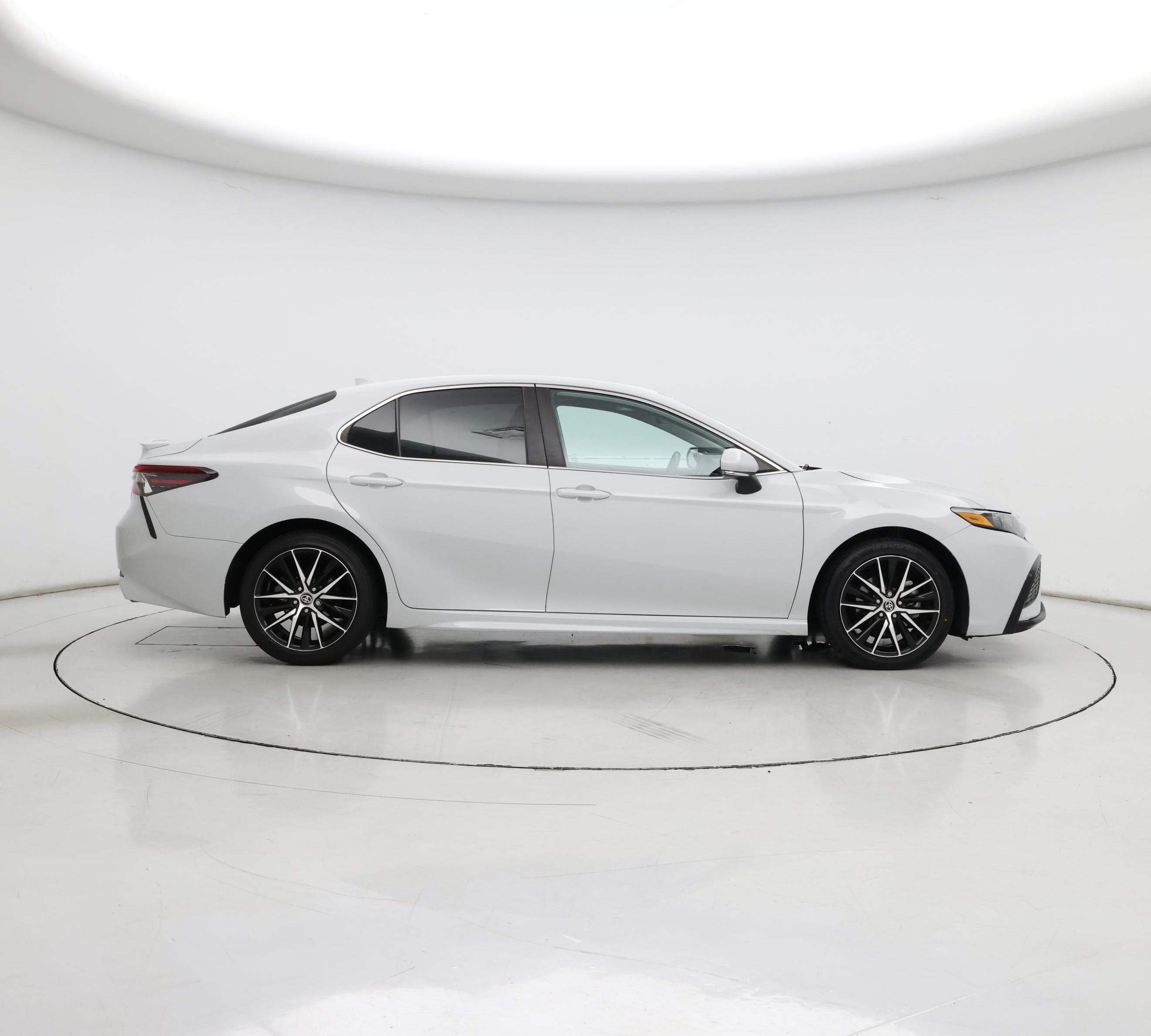 Thumbnail: 2022 Toyota Camry - 7