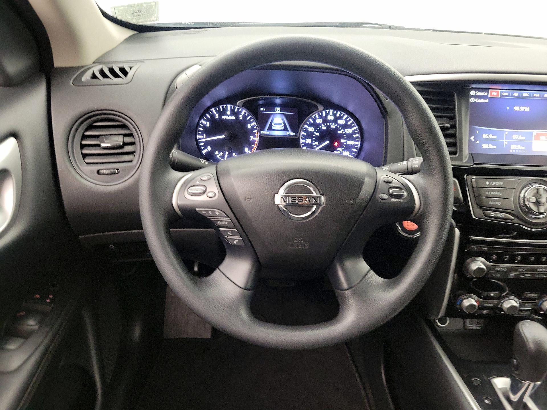 Thumbnail: 2019 Nissan Pathfinder - 10
