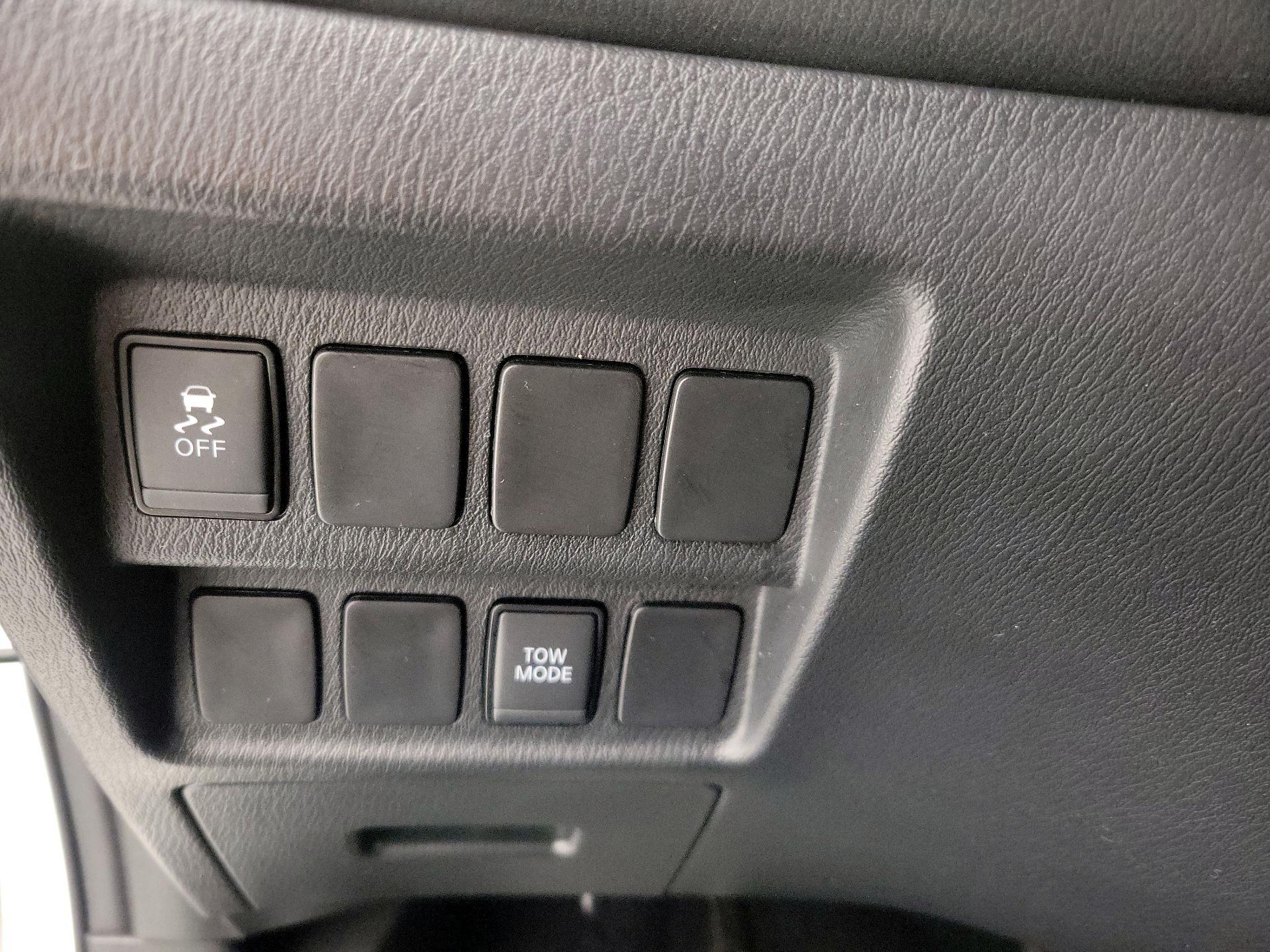 Thumbnail: 2019 Nissan Pathfinder - 13