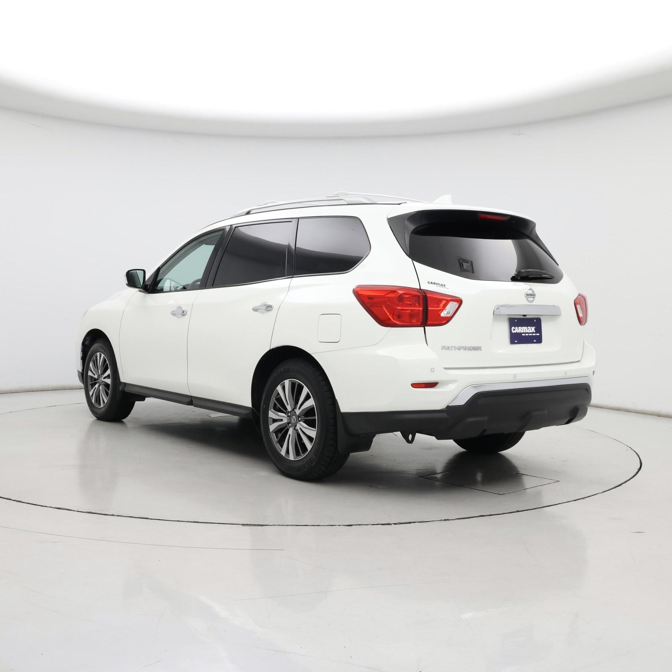 Thumbnail: 2019 Nissan Pathfinder - 2