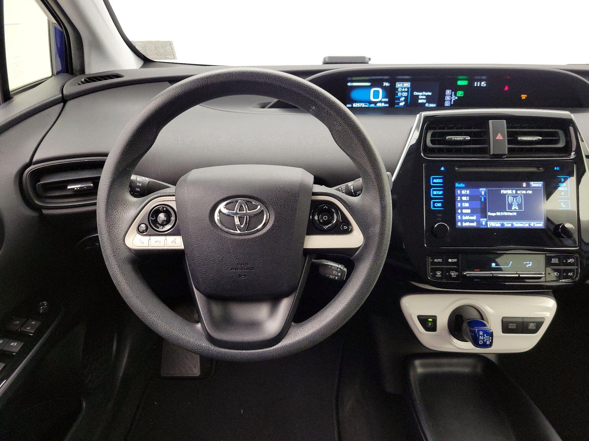Thumbnail: 2016 Toyota Prius - 10