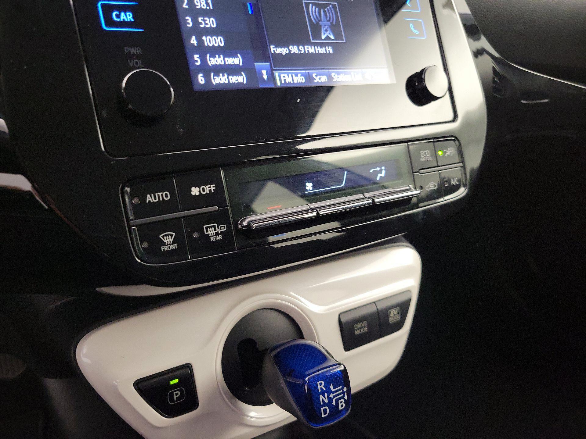 Thumbnail: 2016 Toyota Prius - 16