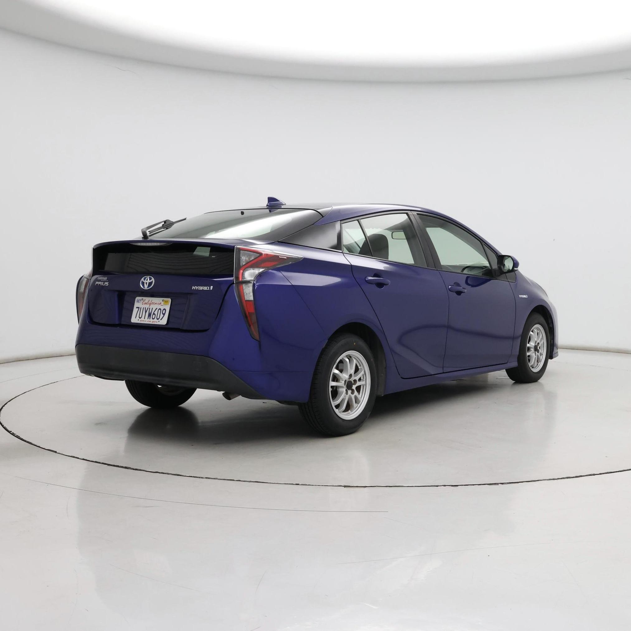Thumbnail: 2016 Toyota Prius - 8