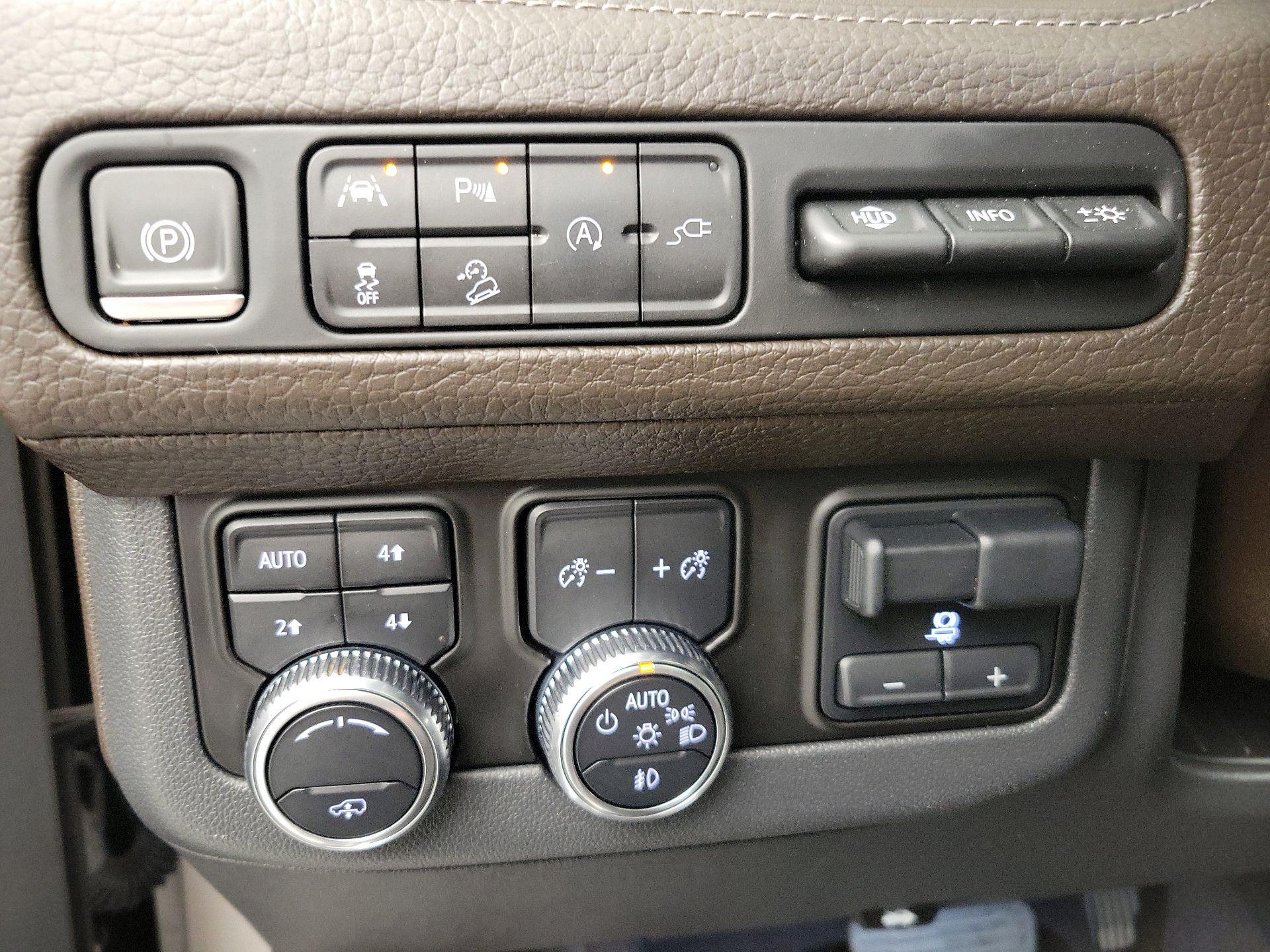 Thumbnail: 2021 GMC Yukon - 13