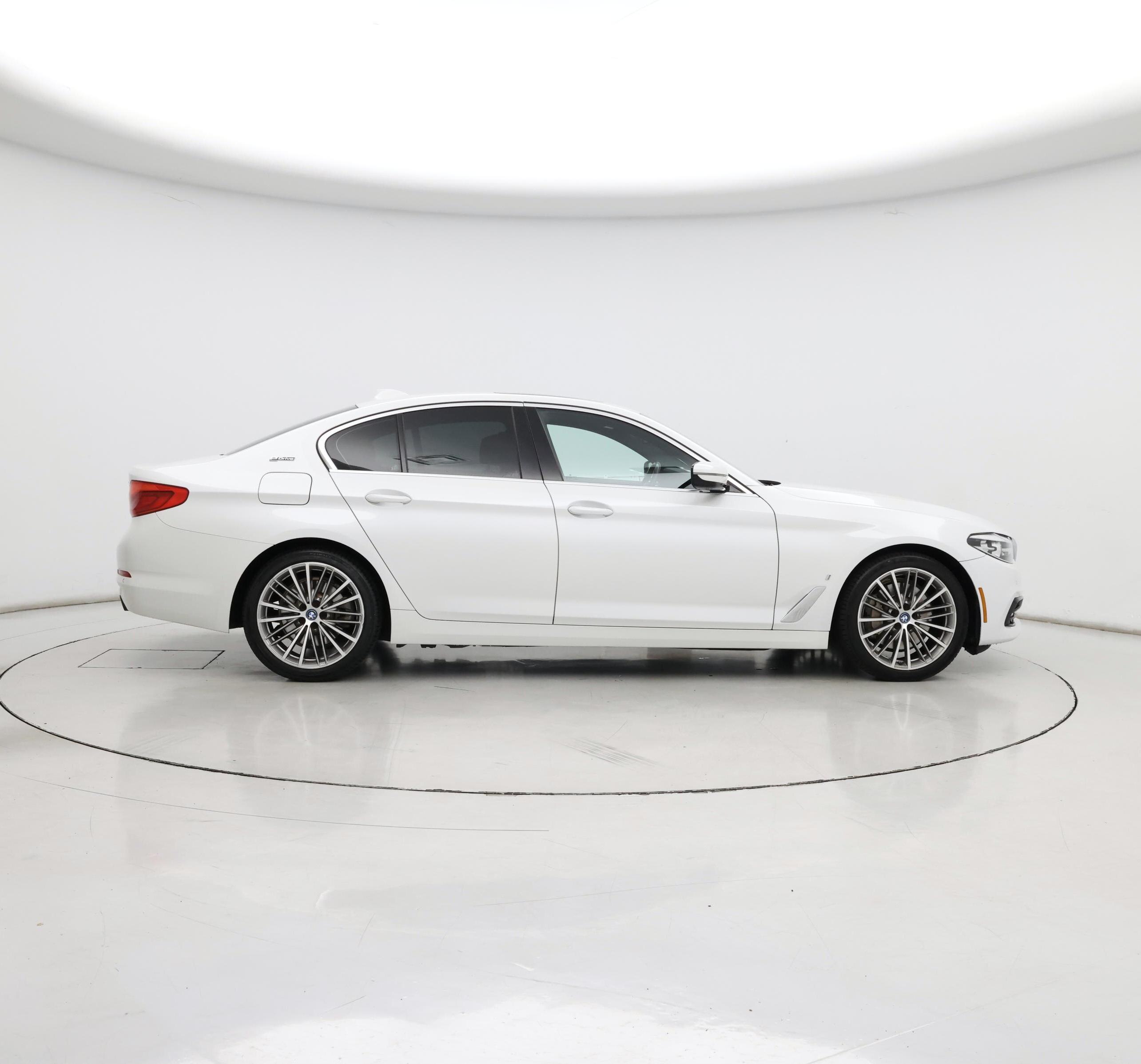 Thumbnail: 2019 BMW 5 Series - 7