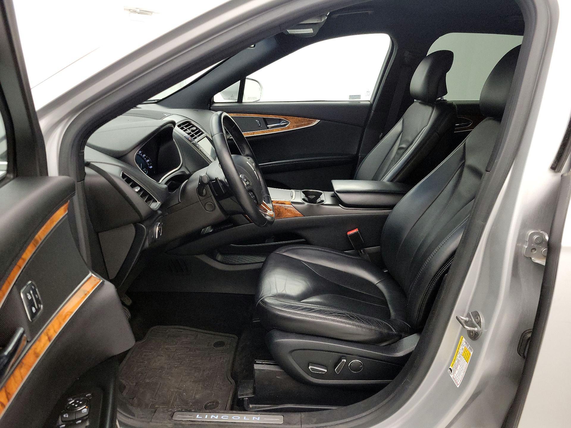 Thumbnail: 2016 Lincoln MKX - 11