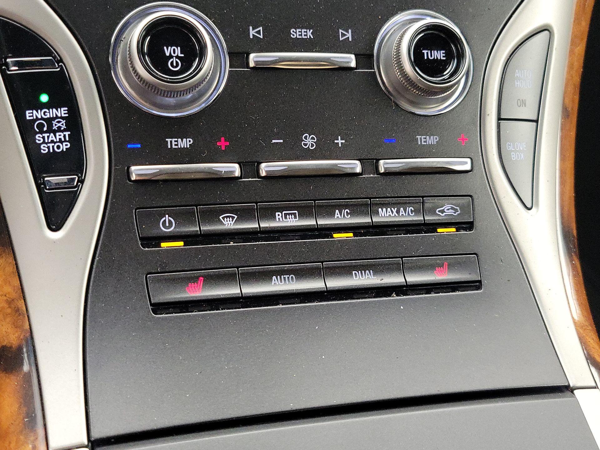 Thumbnail: 2016 Lincoln MKX - 17