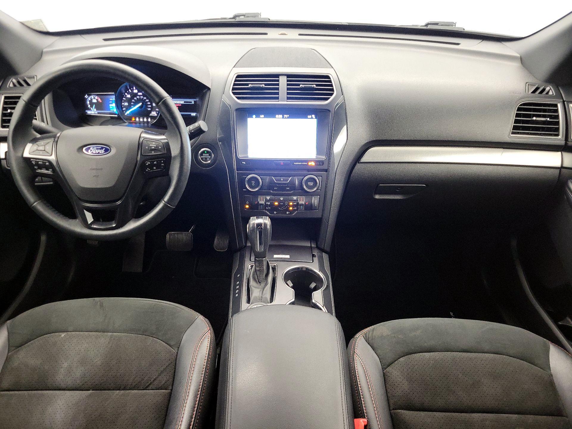 Thumbnail: 2018 Ford Explorer - 9