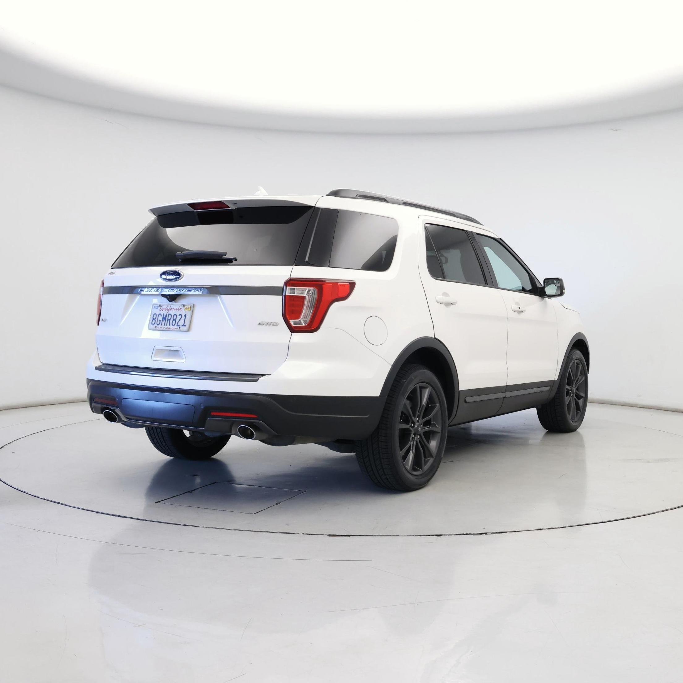 Thumbnail: 2018 Ford Explorer - 8