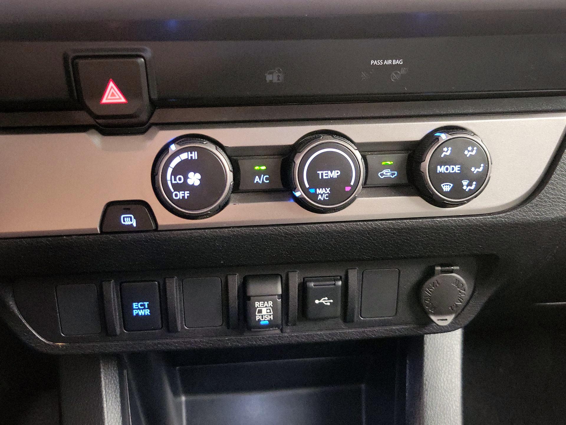 Thumbnail: 2020 Toyota Tacoma - 16