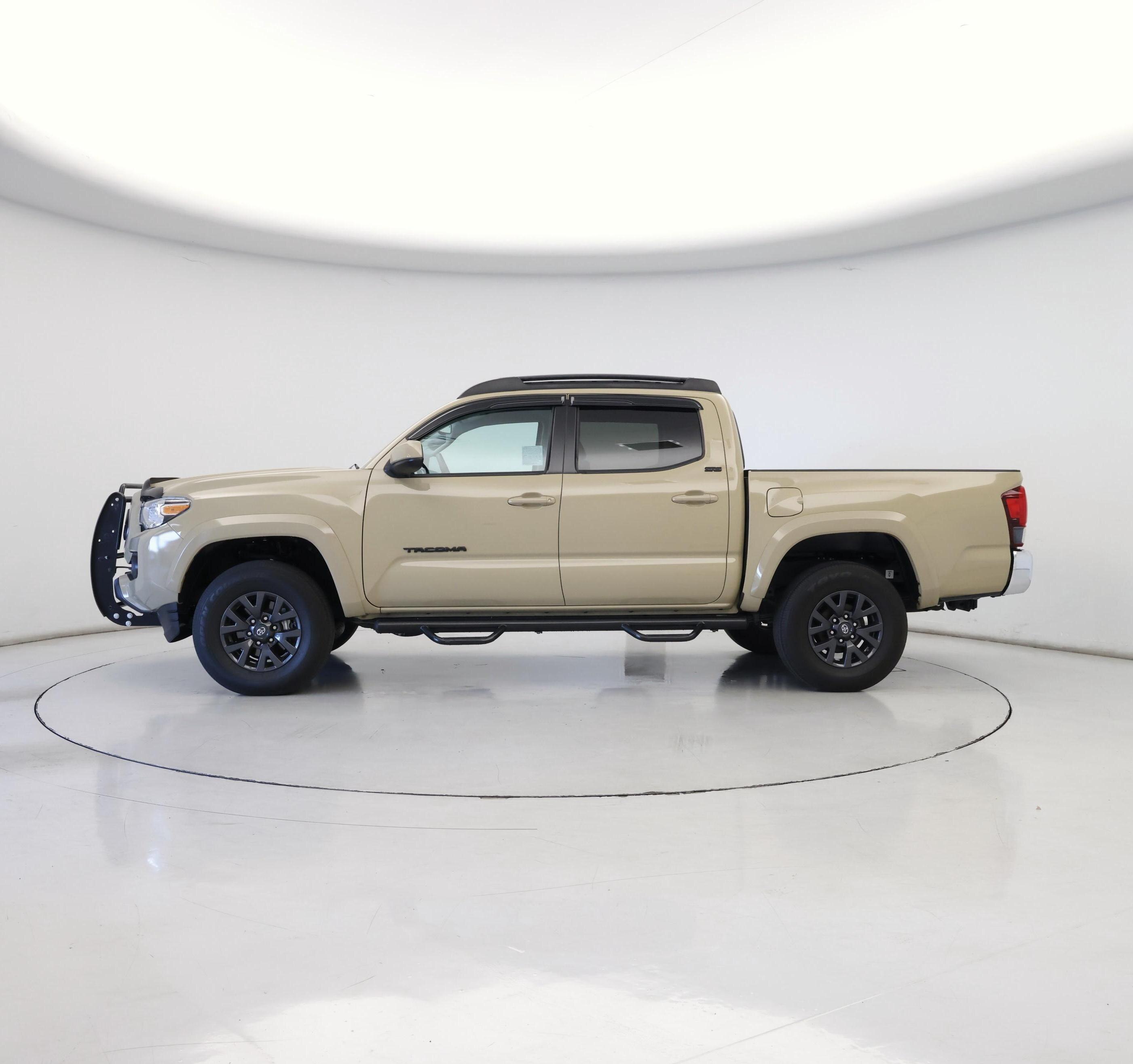 Thumbnail: 2020 Toyota Tacoma - 3