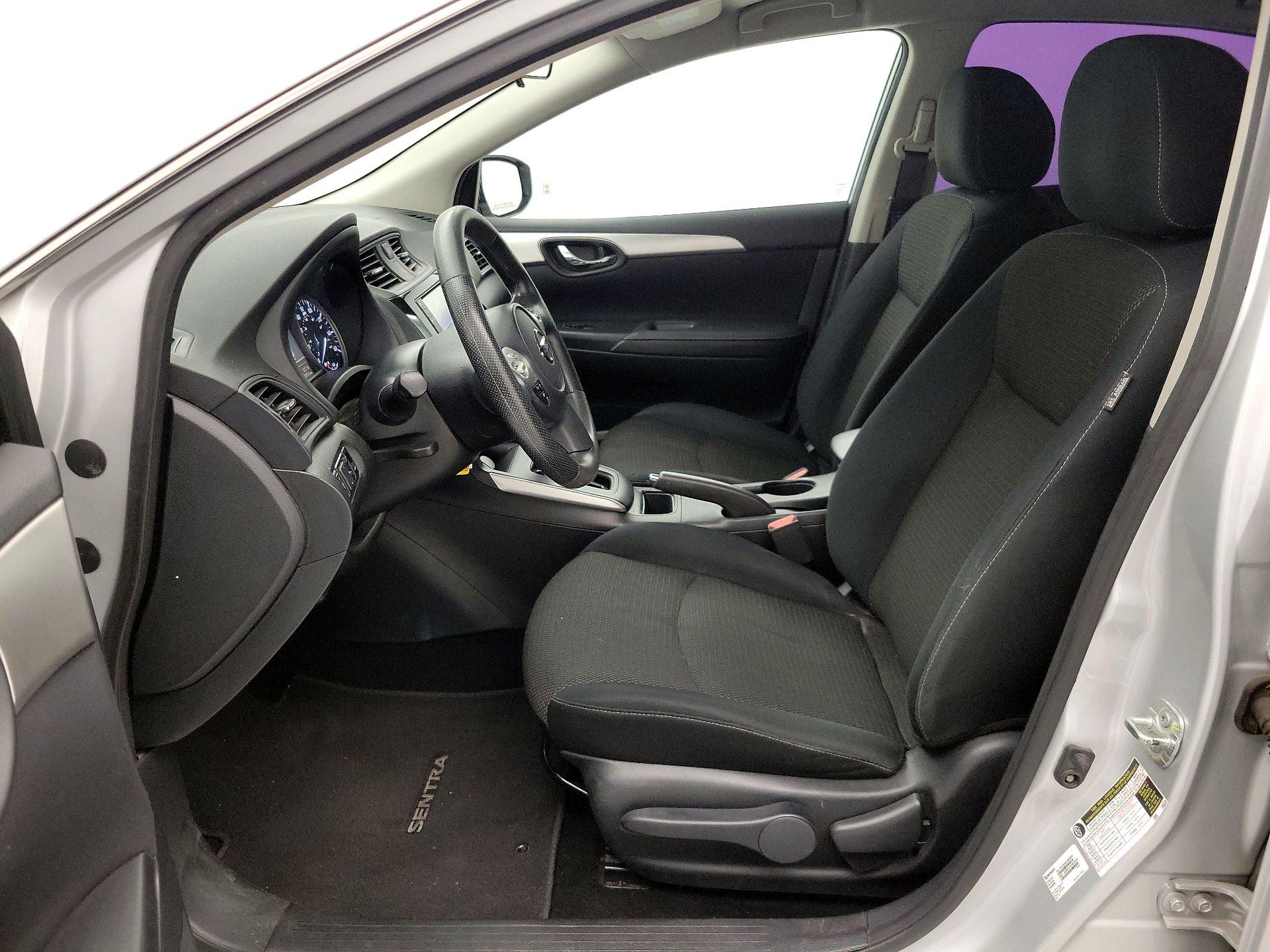 Thumbnail: 2019 Nissan Sentra - 11