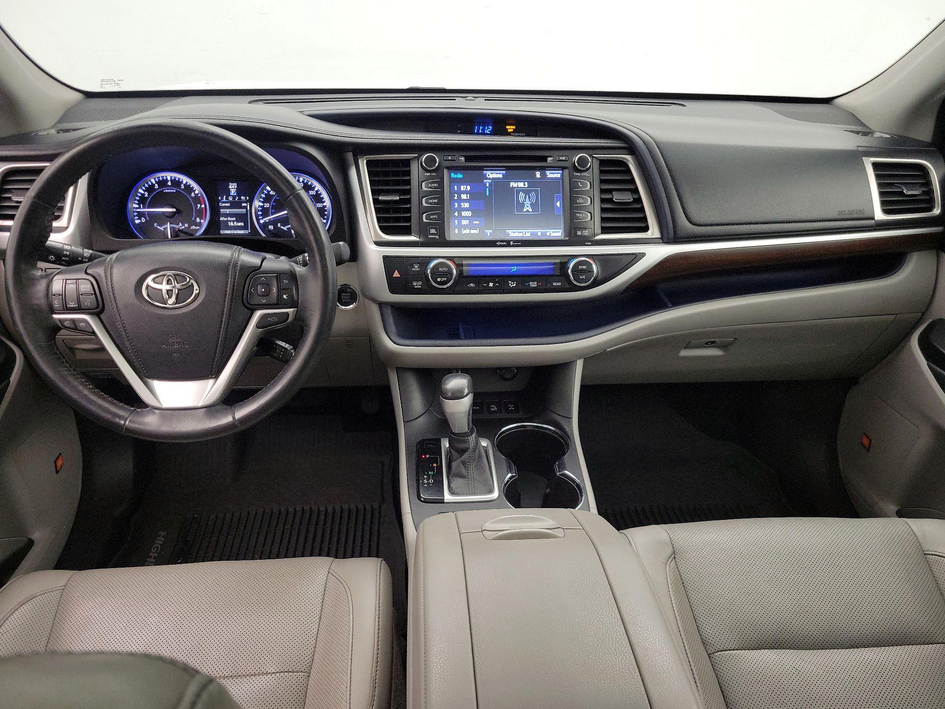 Thumbnail: 2015 Toyota Highlander - 9