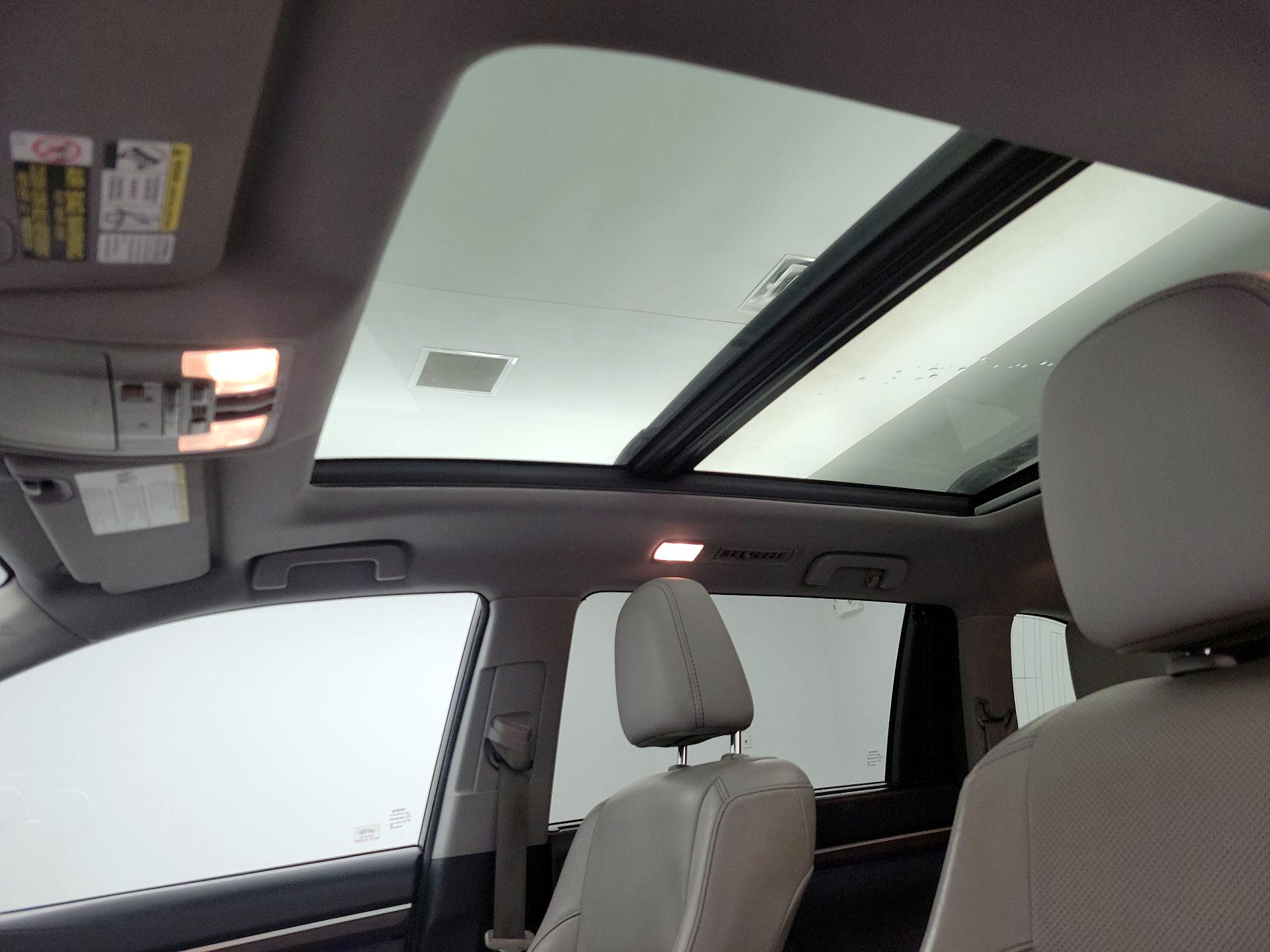 Thumbnail: 2015 Toyota Highlander - 19