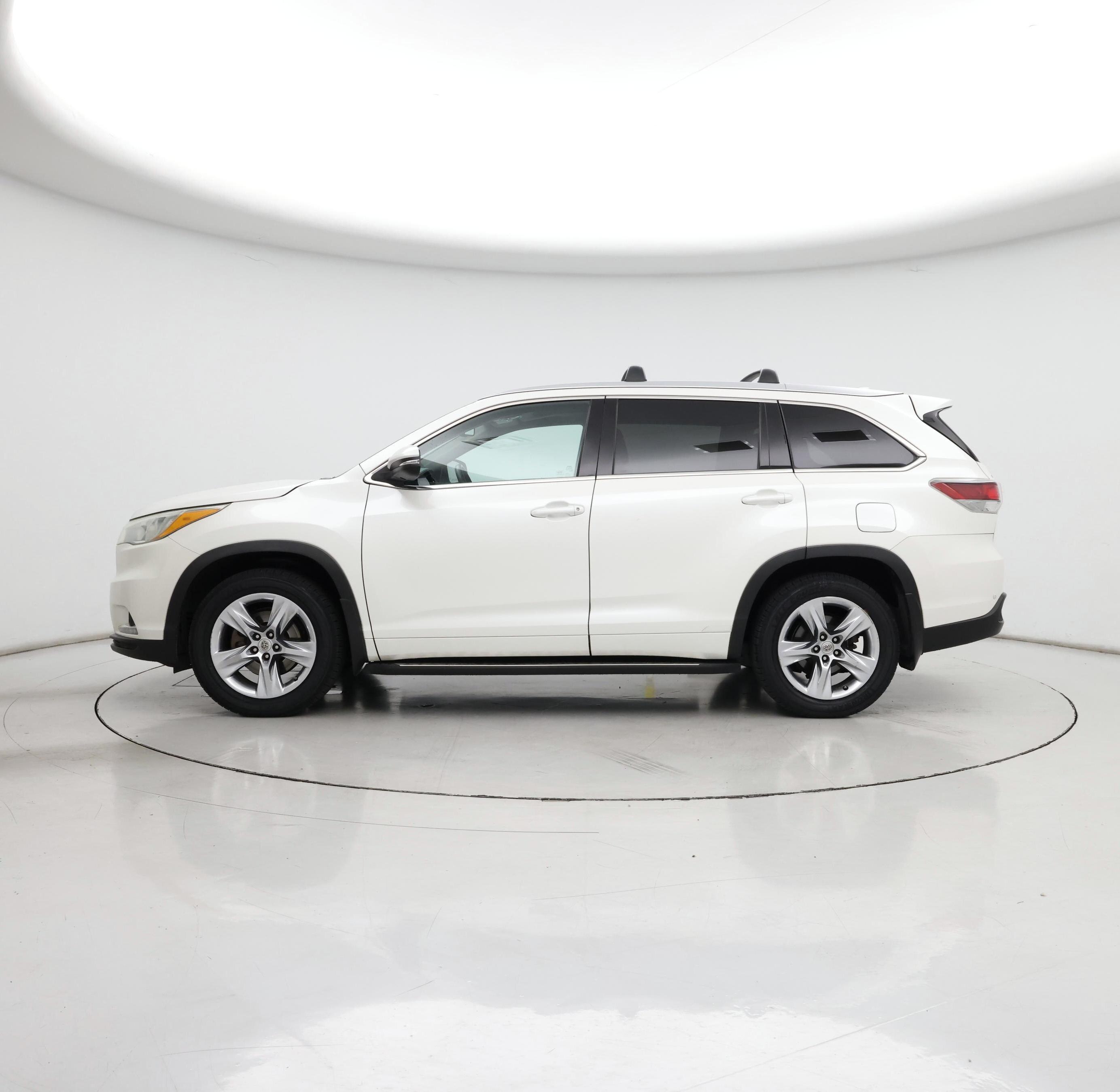 Thumbnail: 2015 Toyota Highlander - 3