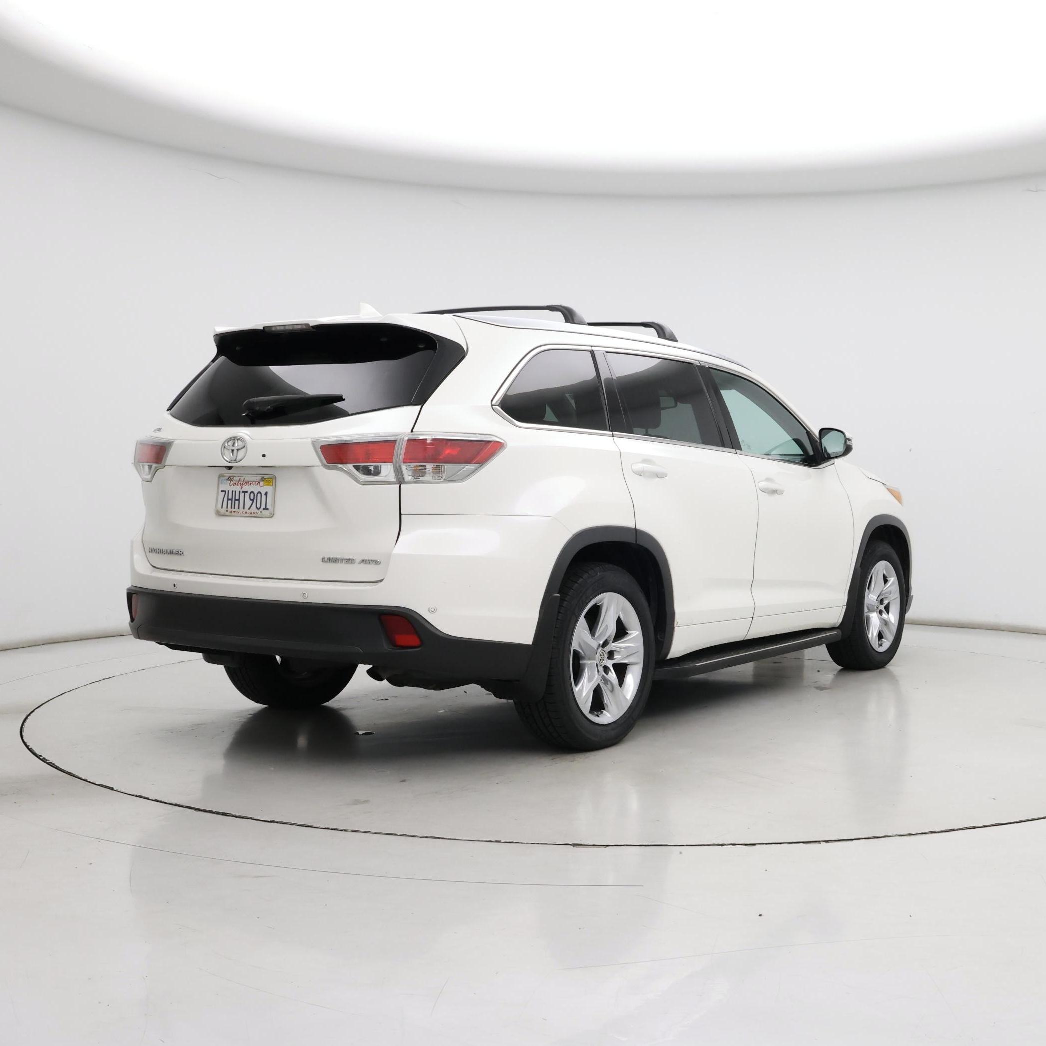 Thumbnail: 2015 Toyota Highlander - 8