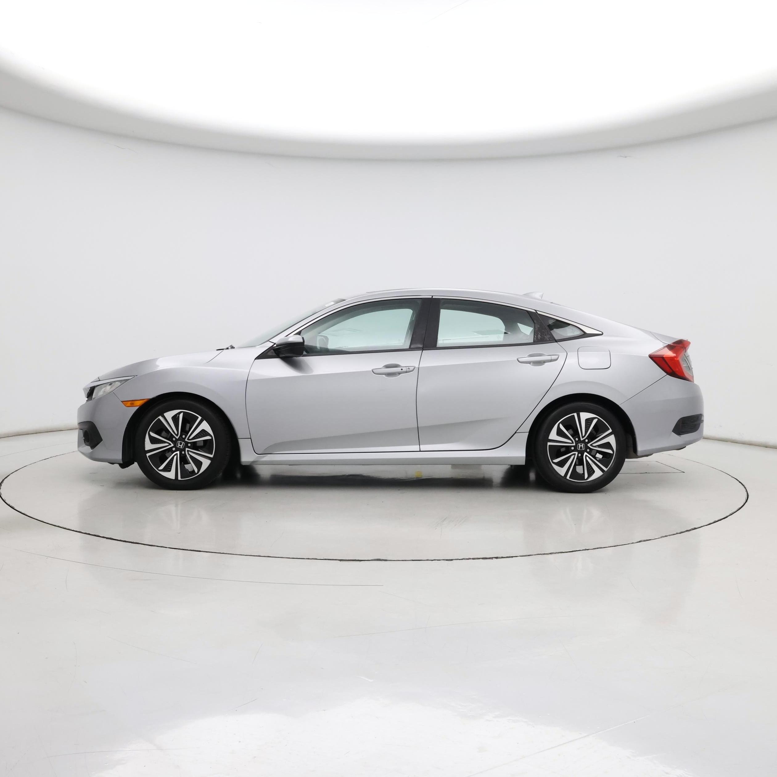 Thumbnail: 2016 Honda Civic - 3