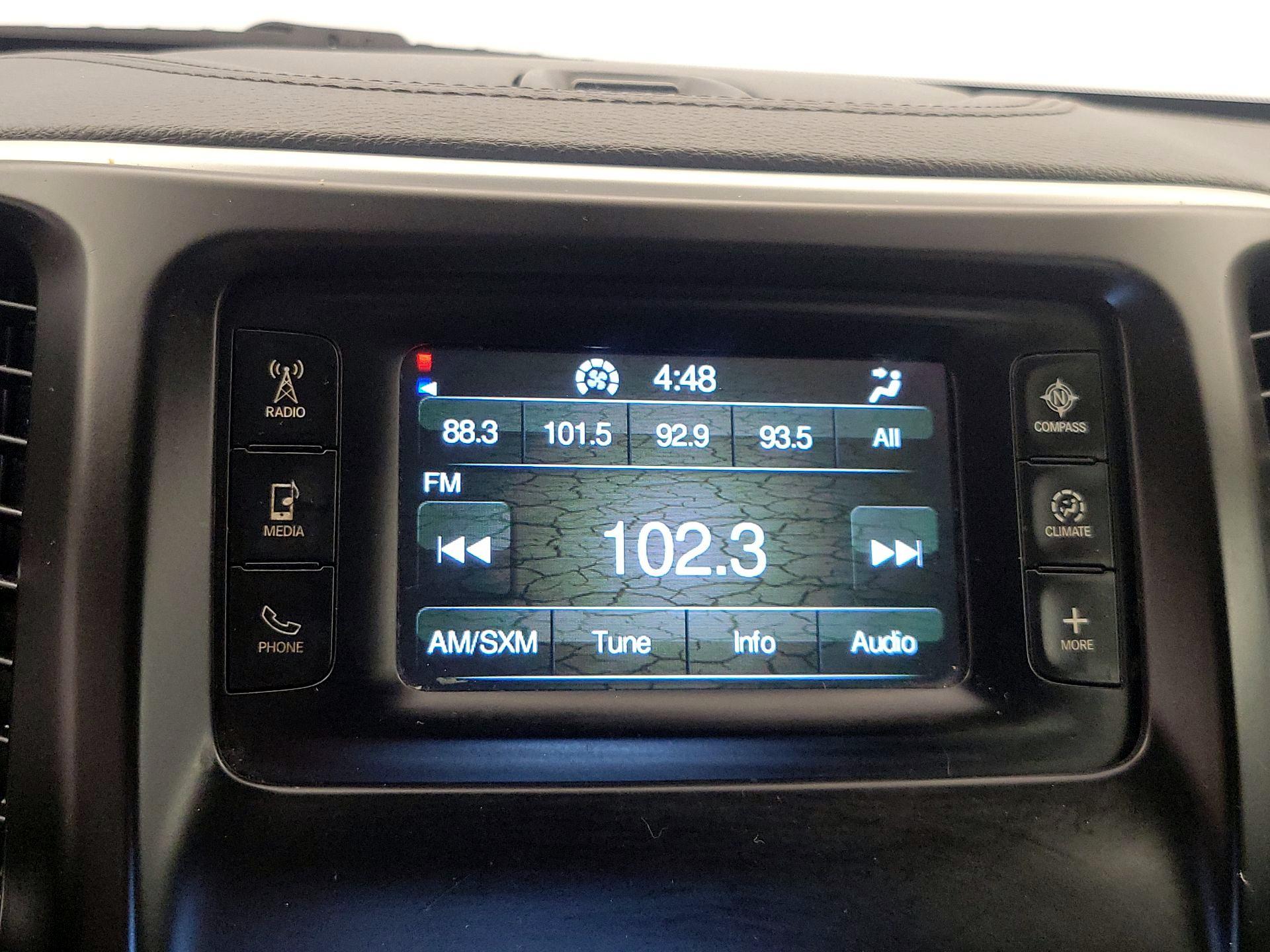 Thumbnail: 2014 Jeep Cherokee - 15