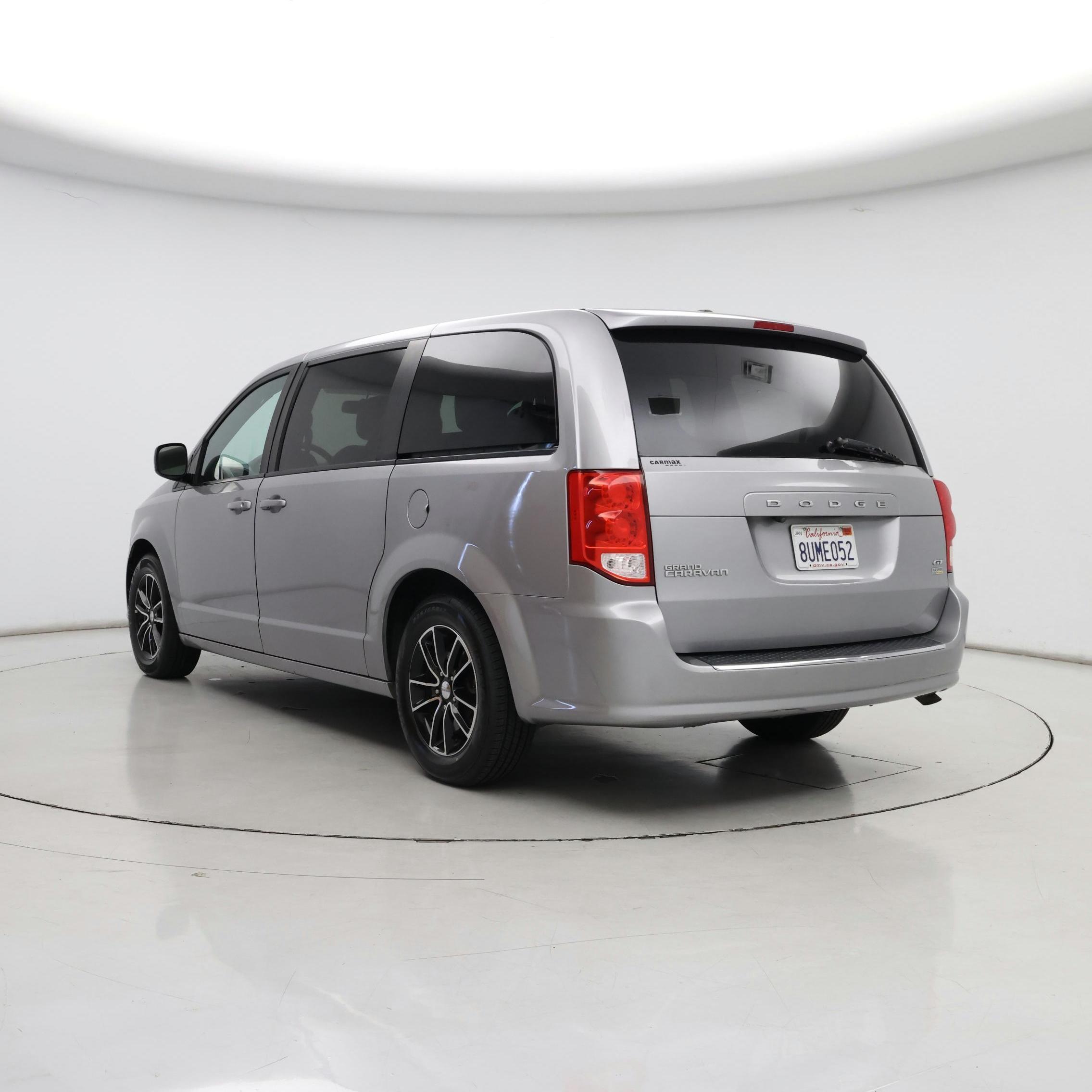 Thumbnail: 2018 Dodge Grand Caravan - 2