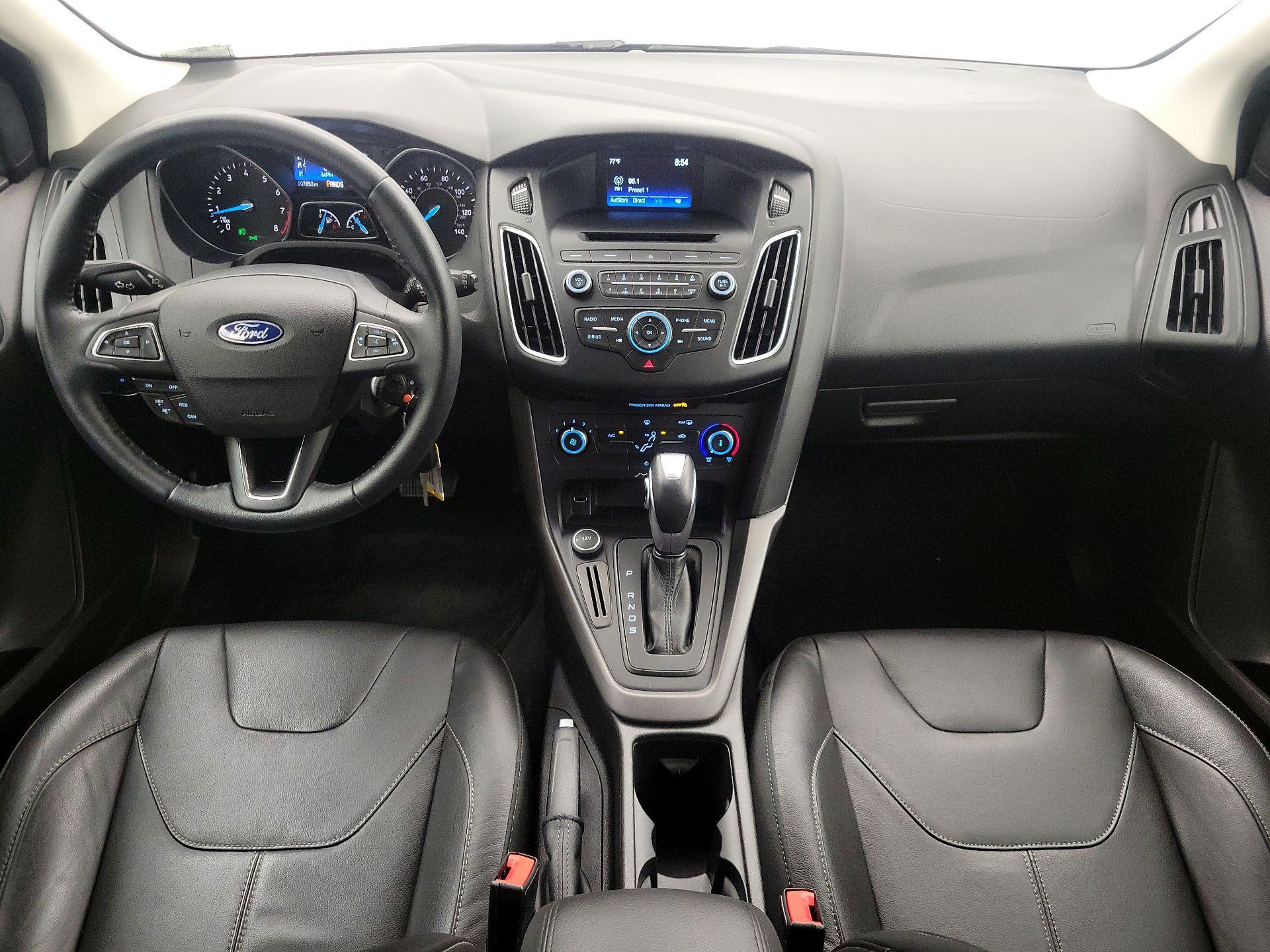 Thumbnail: 2015 Ford Focus - 9