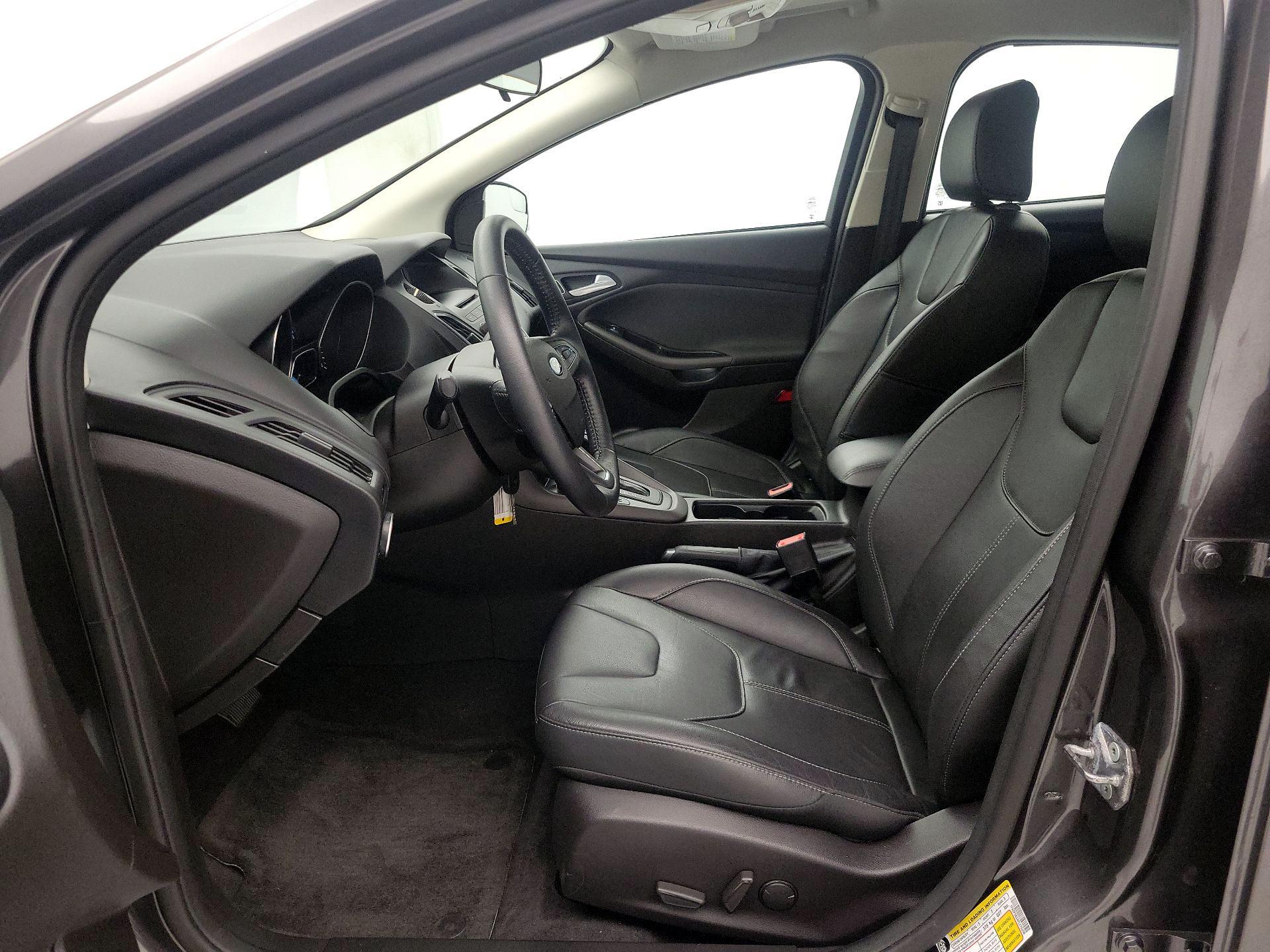 Thumbnail: 2015 Ford Focus - 11