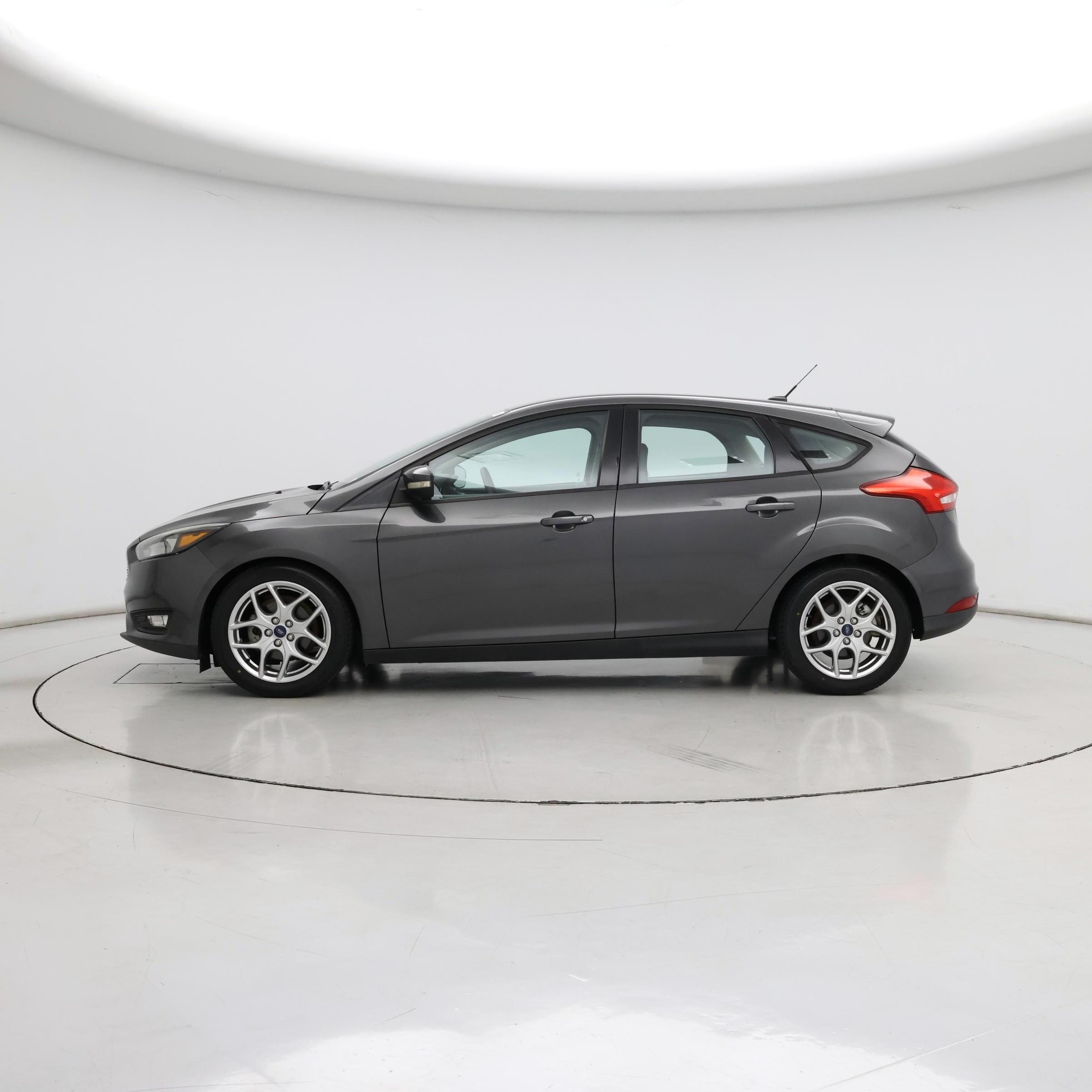 Thumbnail: 2015 Ford Focus - 3