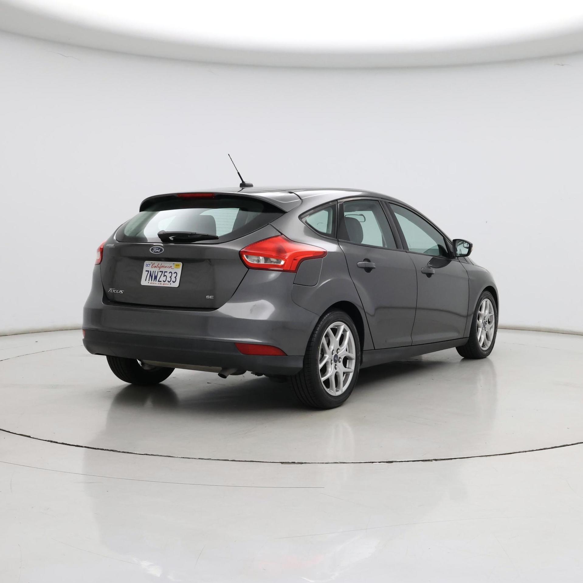 Thumbnail: 2015 Ford Focus - 8