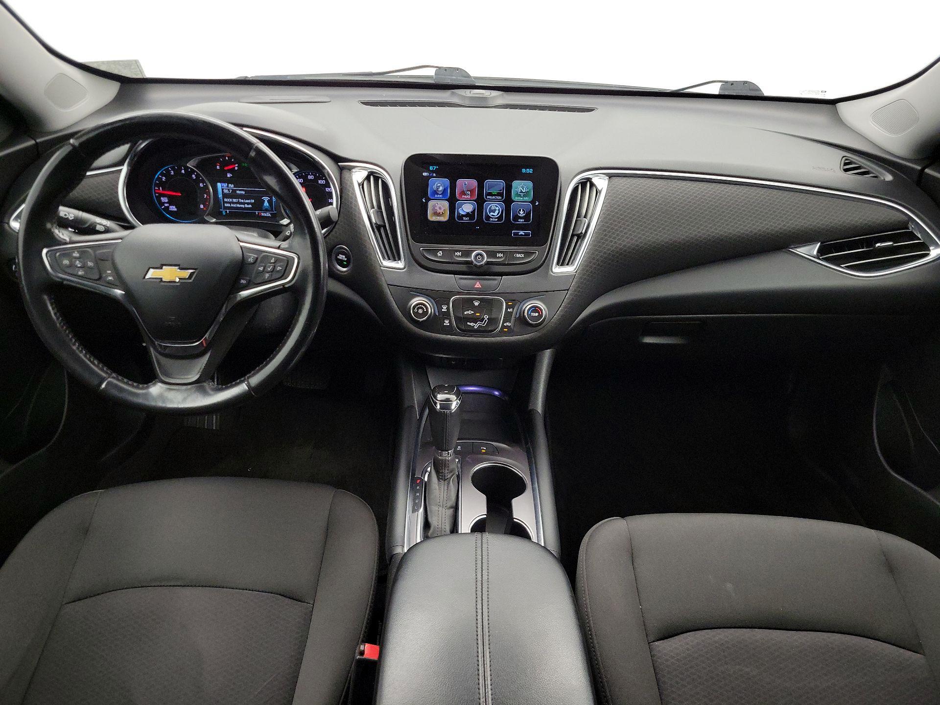 Thumbnail: 2018 Chevrolet Malibu - 9