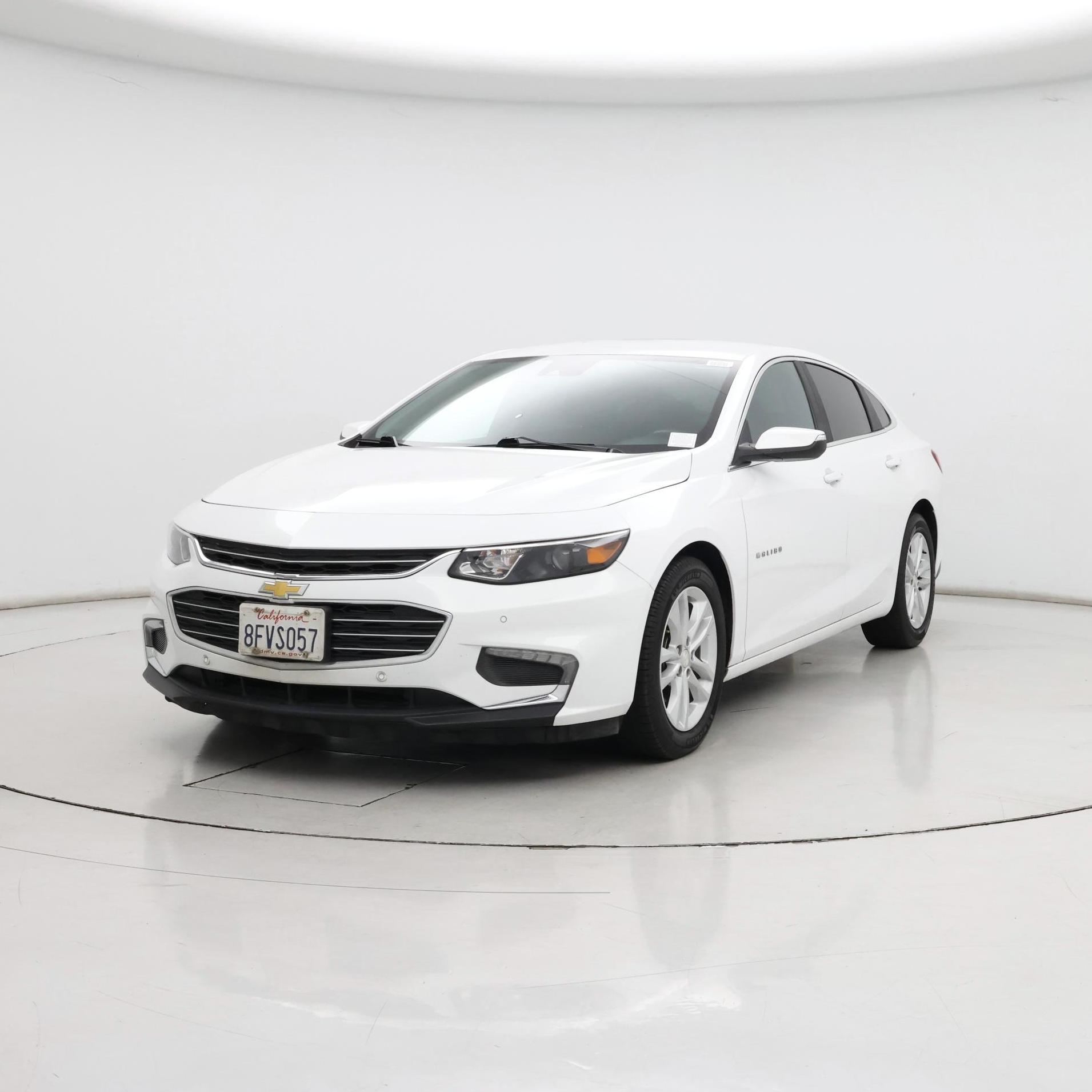 Thumbnail: 2018 Chevrolet Malibu - 4