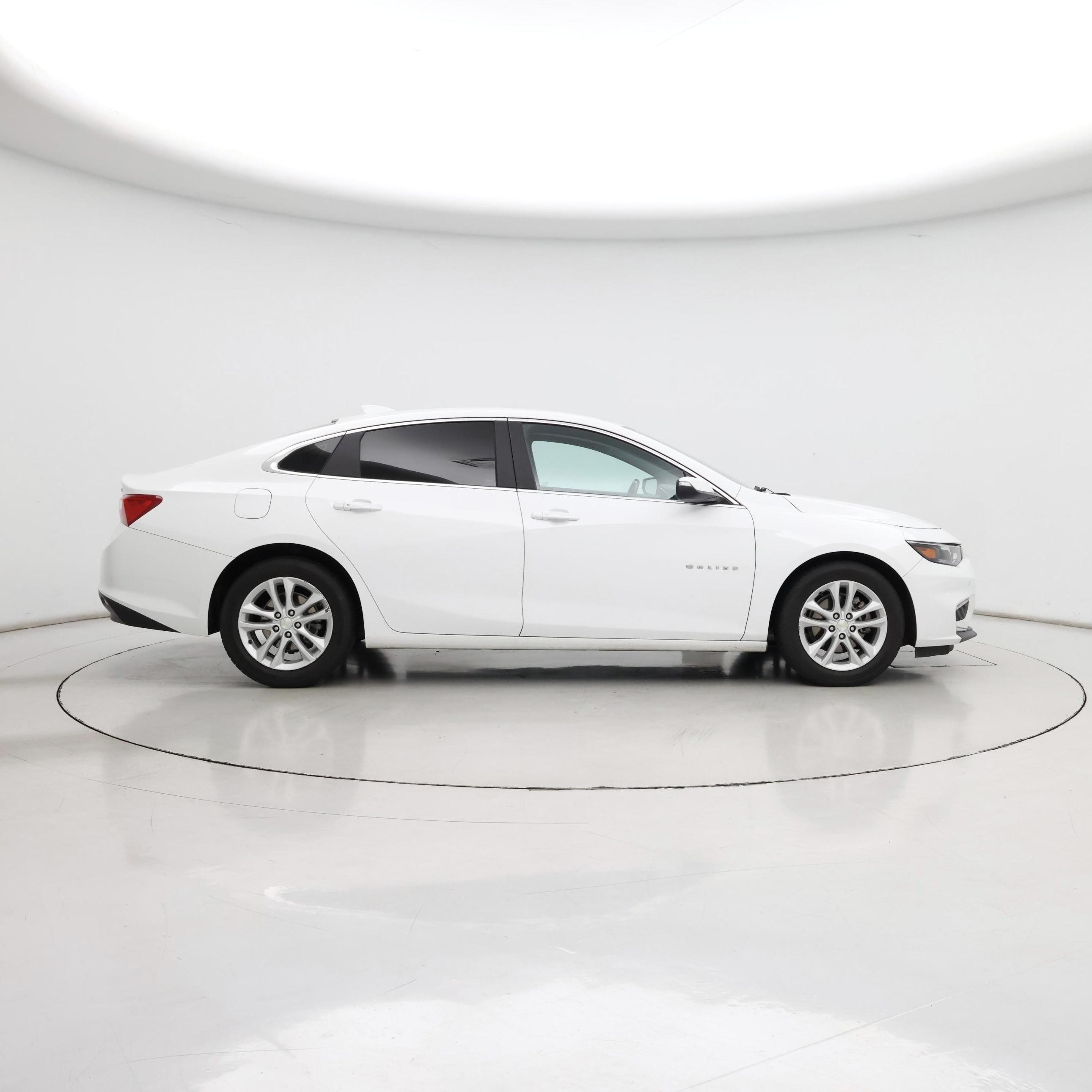Thumbnail: 2018 Chevrolet Malibu - 7