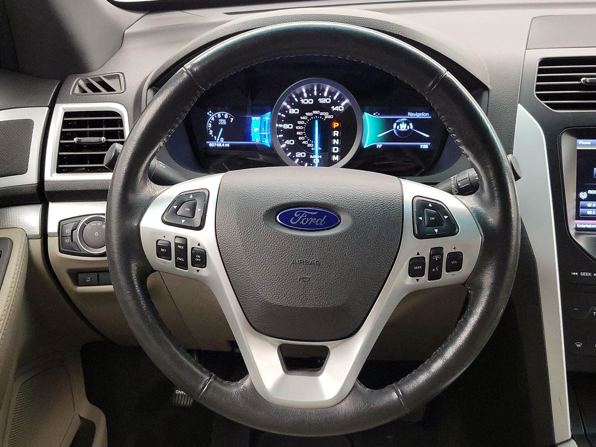 Thumbnail: 2015 Ford Explorer - 10